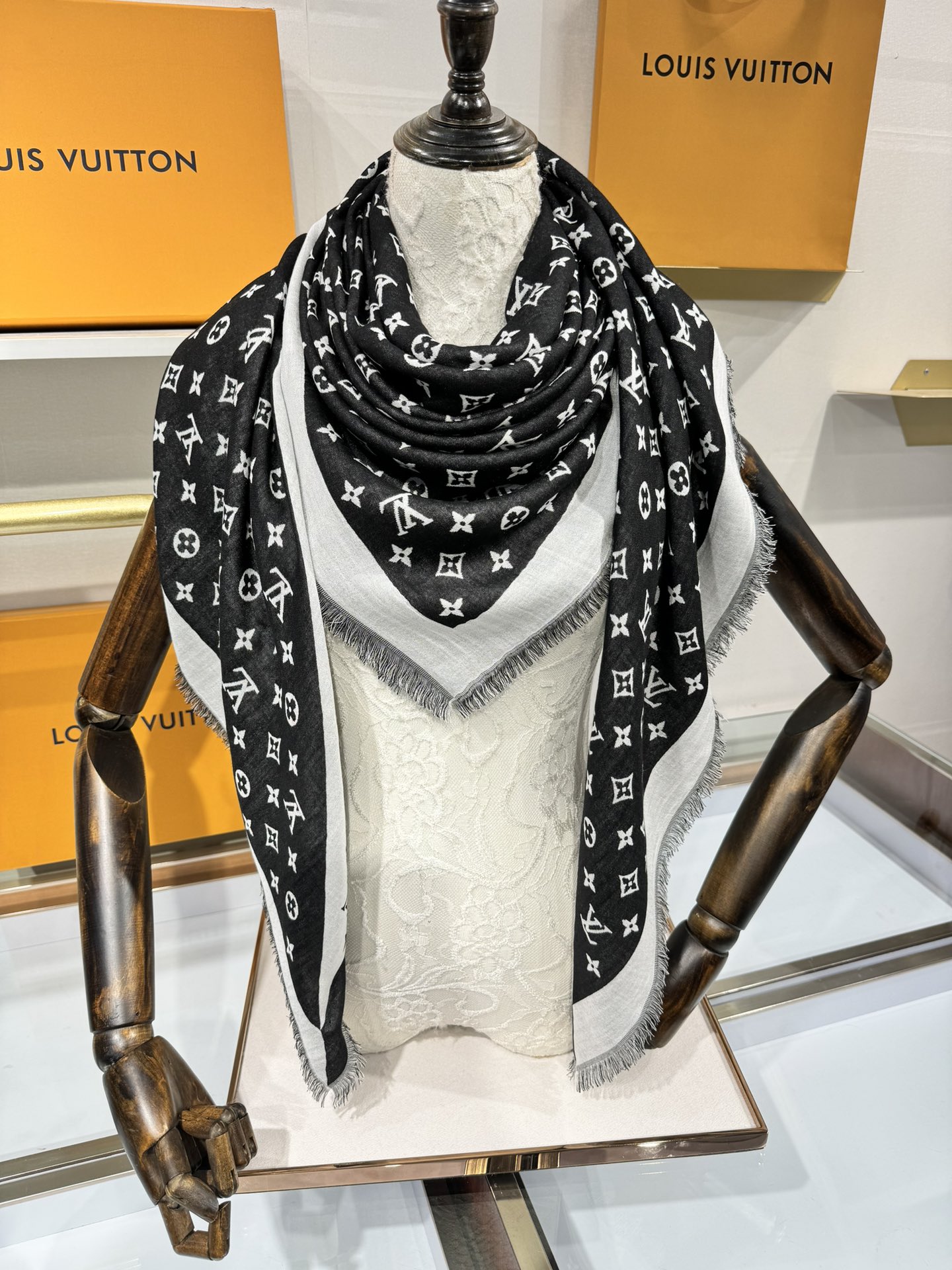 💟2025年新款上😍 真心赞👍驴家新款【1854羊绒方巾140】Nicolas Ghesquière 令