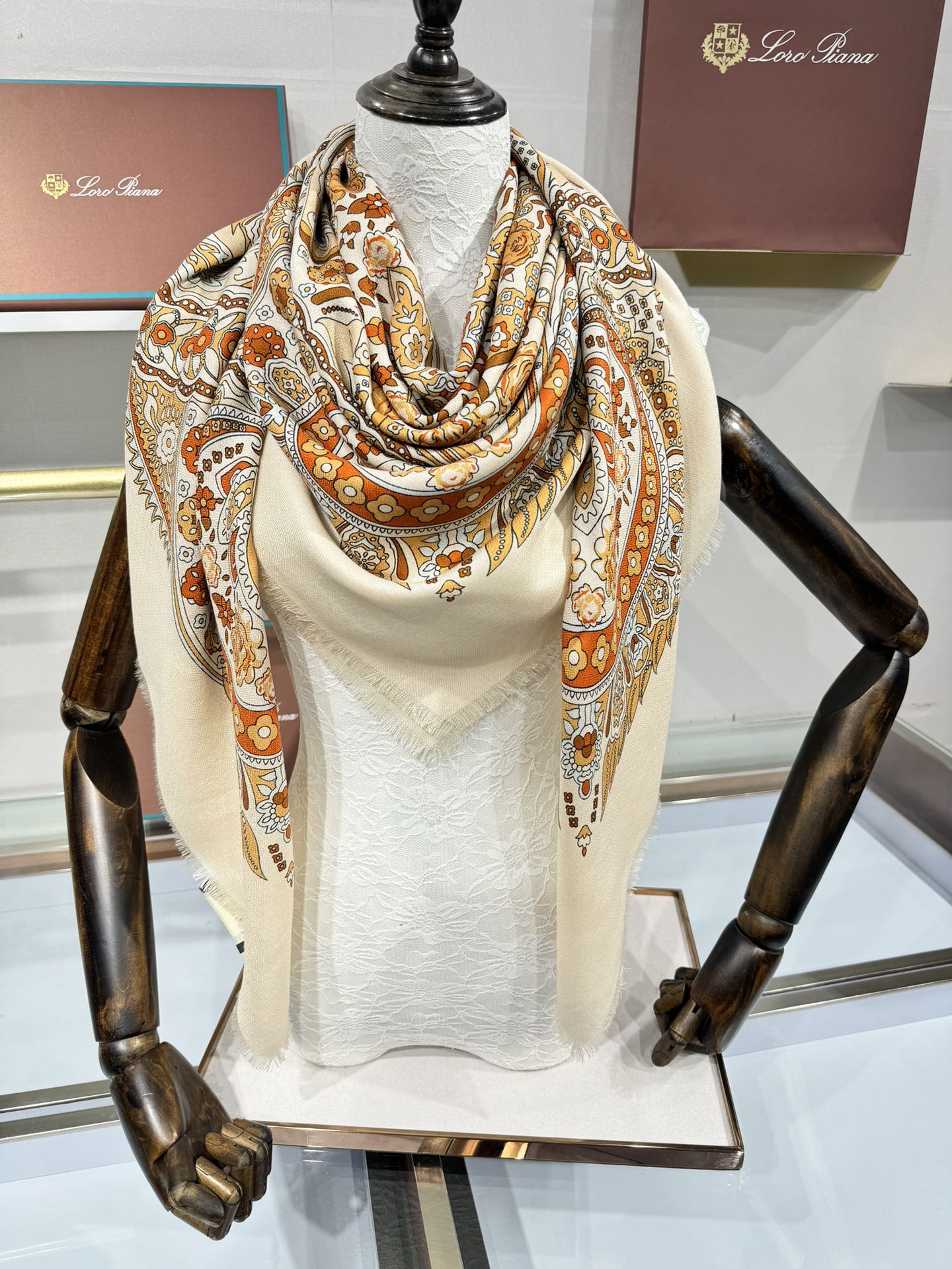 💟秋冬新作💞奢华的极其优雅低调.只有1w＋才有的规格水准❗️】说实话，真的是羊绒界最注重顶尖工艺的，面料