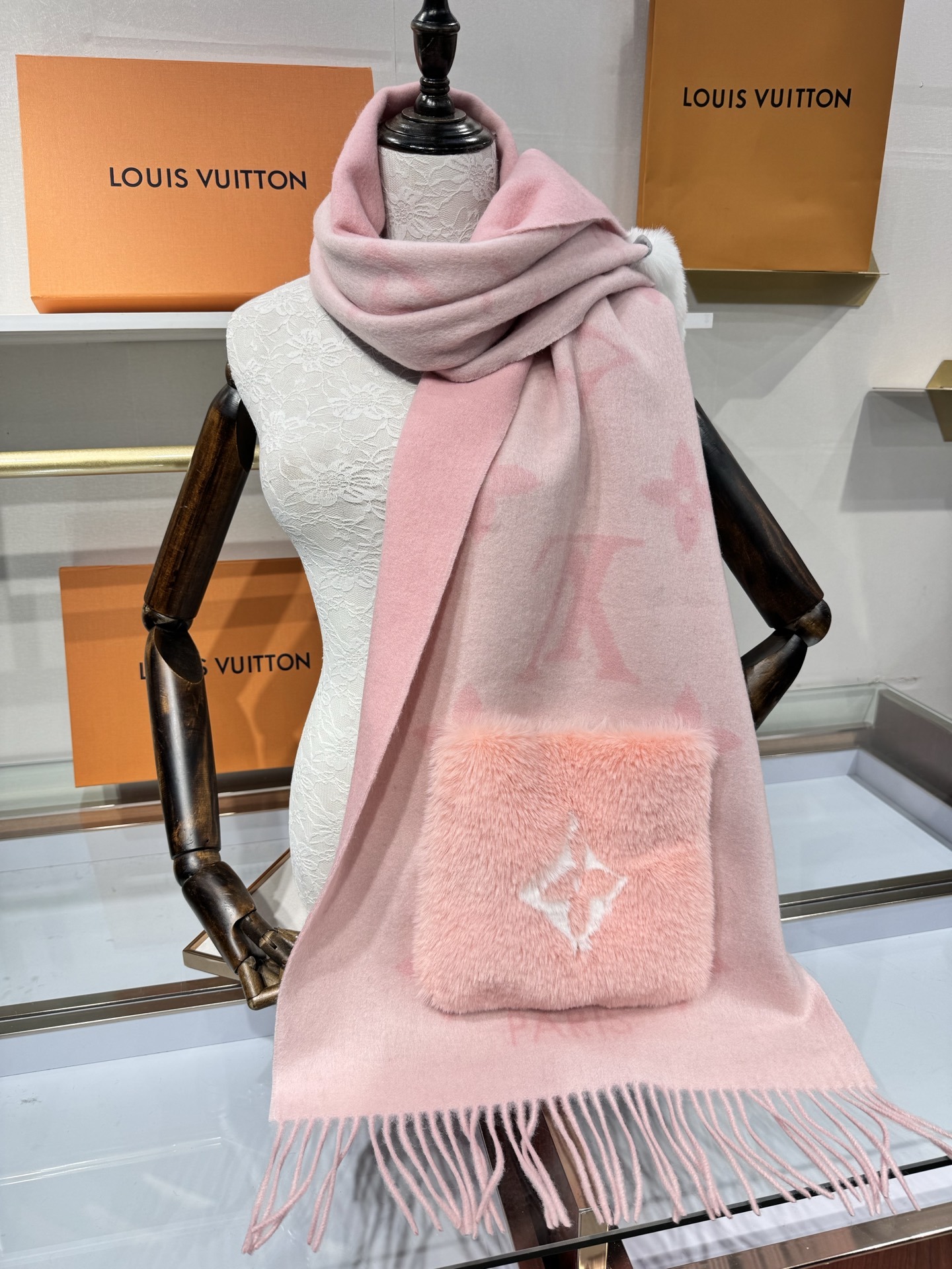 💟2025年 千呼万唤始出来,厂里跟单出来的,终于等到了大驴家口袋披肩,本款 Cold Reykjavi