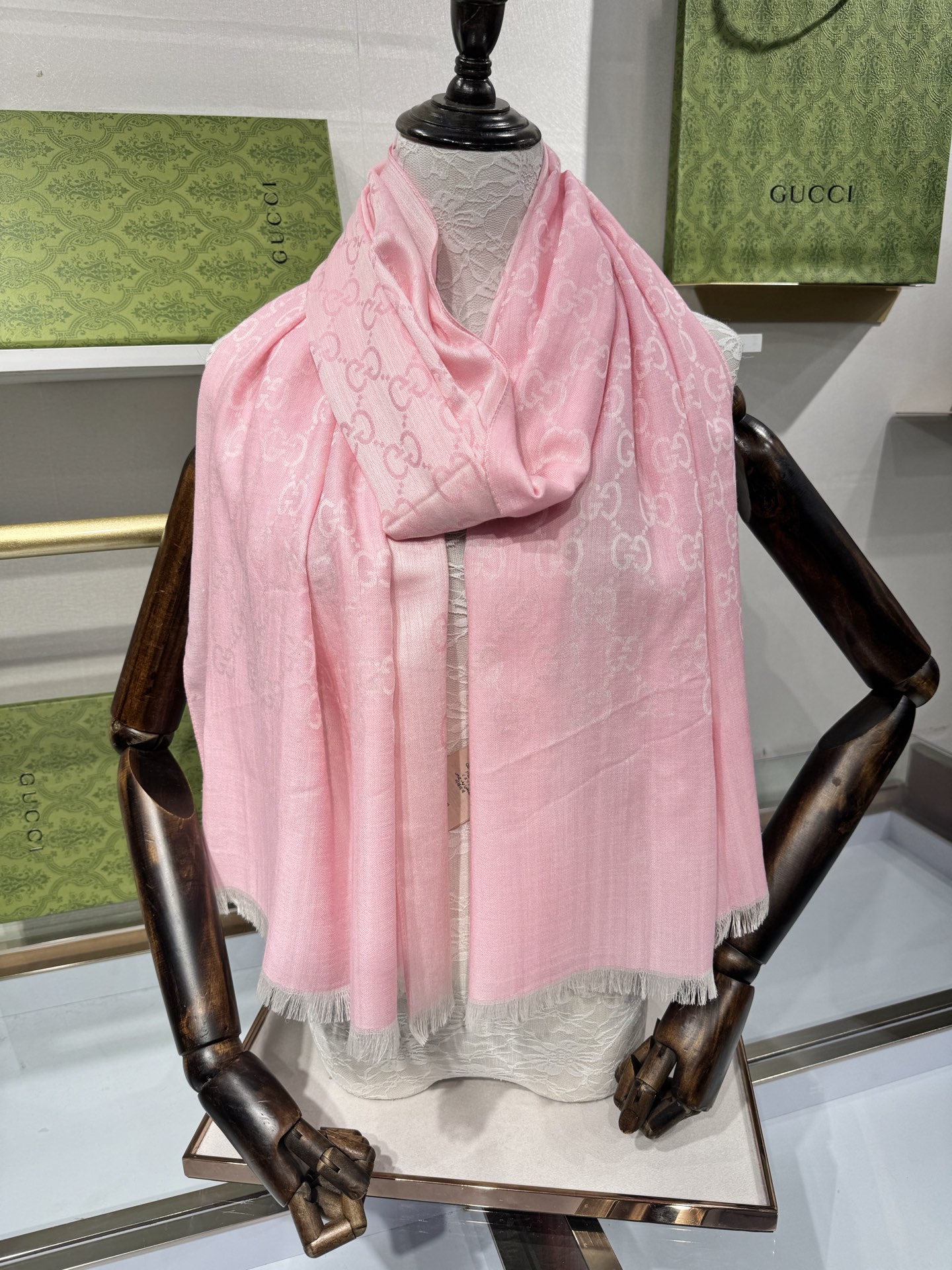 💟Gucci经典披肩👫✨【双G标志提花长巾】G专柜的常青树款，中性款男女都可用，品质极好❗️经典双G提花