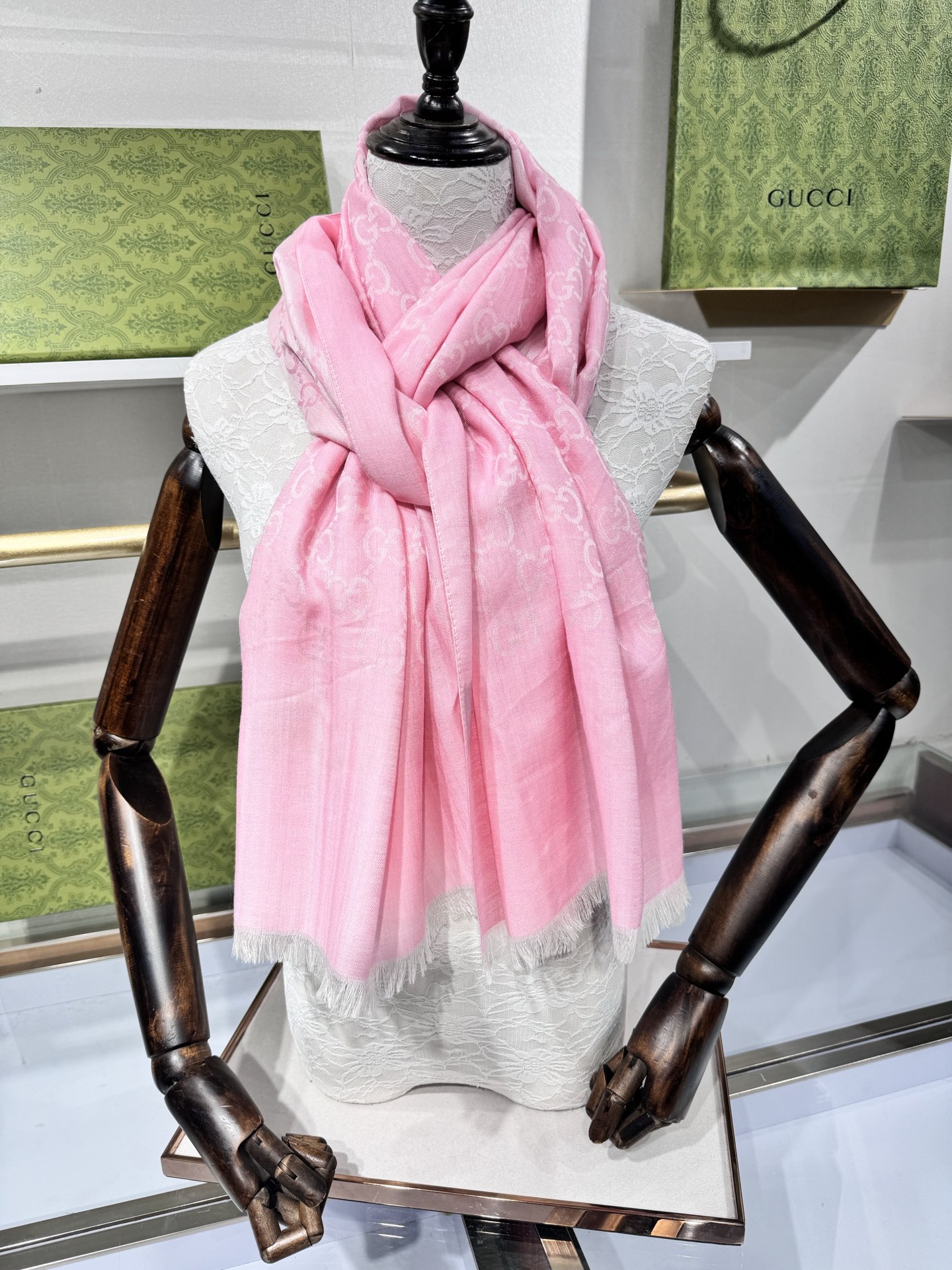 💟Gucci经典披肩👫✨【双G标志提花长巾】G专柜的常青树款，中性款男女都可用，品质极好❗️经典双G提花