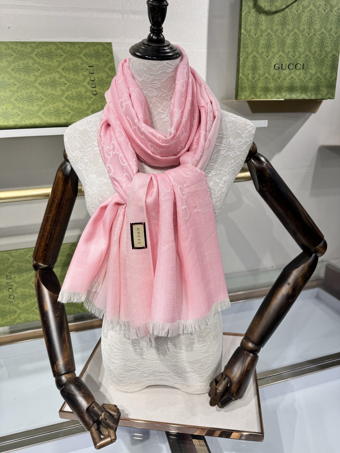 💟Gucci经典披肩👫✨【双G标志提花长巾】G专柜的常青树款，中性款男女都可用，品质极好❗️经典双G提花