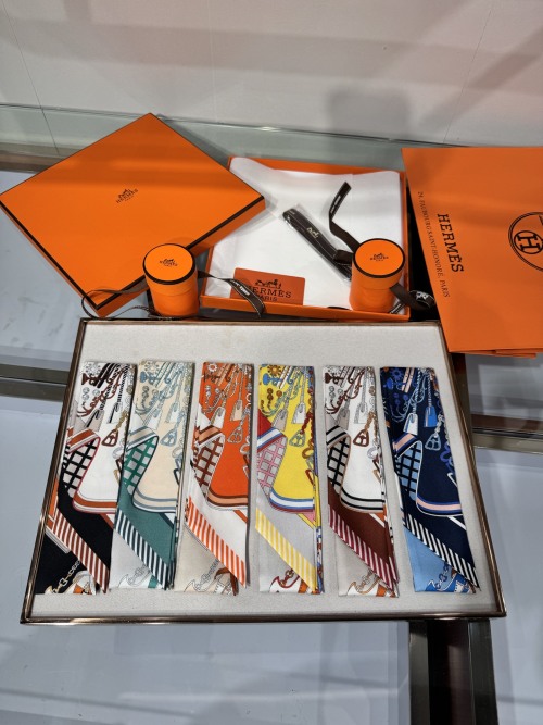 Hermes Twilly Silk Scarf - Chic Spring Accessory, 6x120 cm 1 Hermes Twilly Silk Scarf – Chic Spring Accessory, 6×120 cm