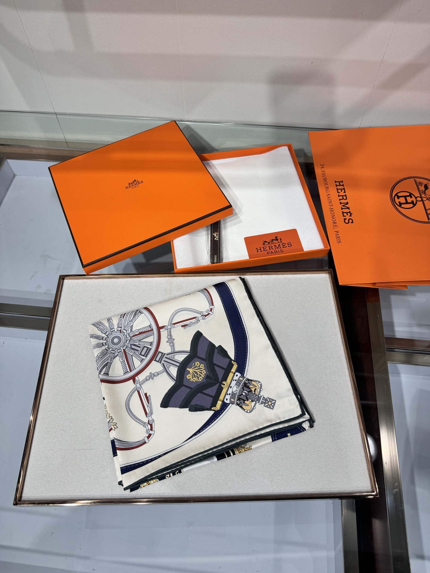 💟2025年春款收藏级别Hermes90*90丝巾尊贵之轮分享宝子们,今天给大家种草爱马仕90丝巾“尊贵