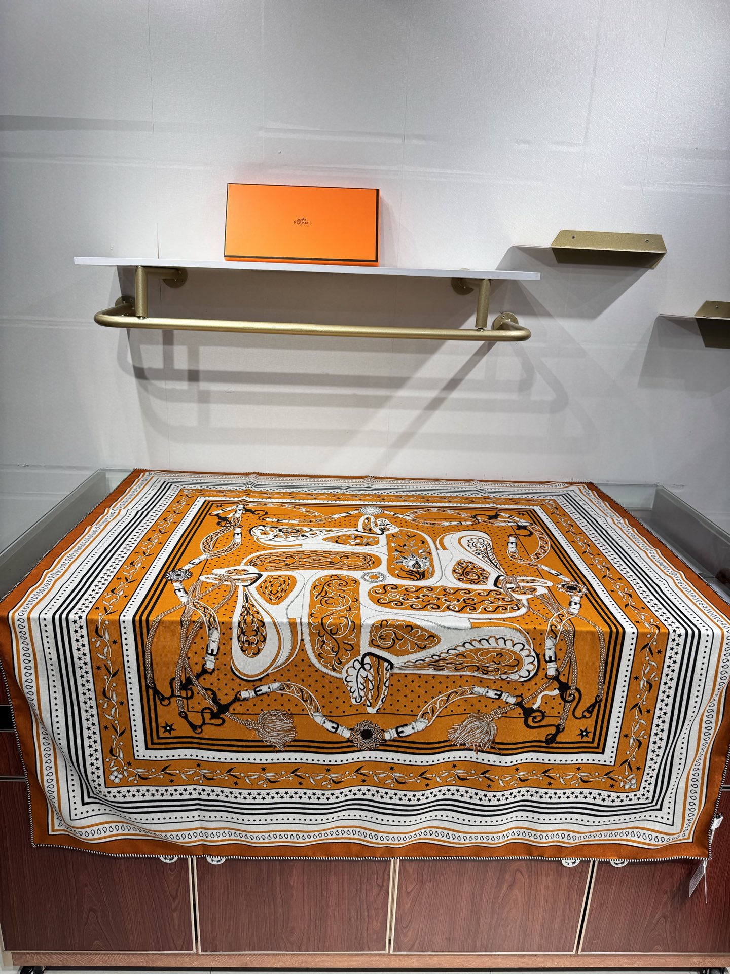 💟2025年H家秋冬抢先 上新 亚马逊的庆典💞【双面同色丝毛方巾】手工卷边山羊绒和真丝混纺披肩（70%山