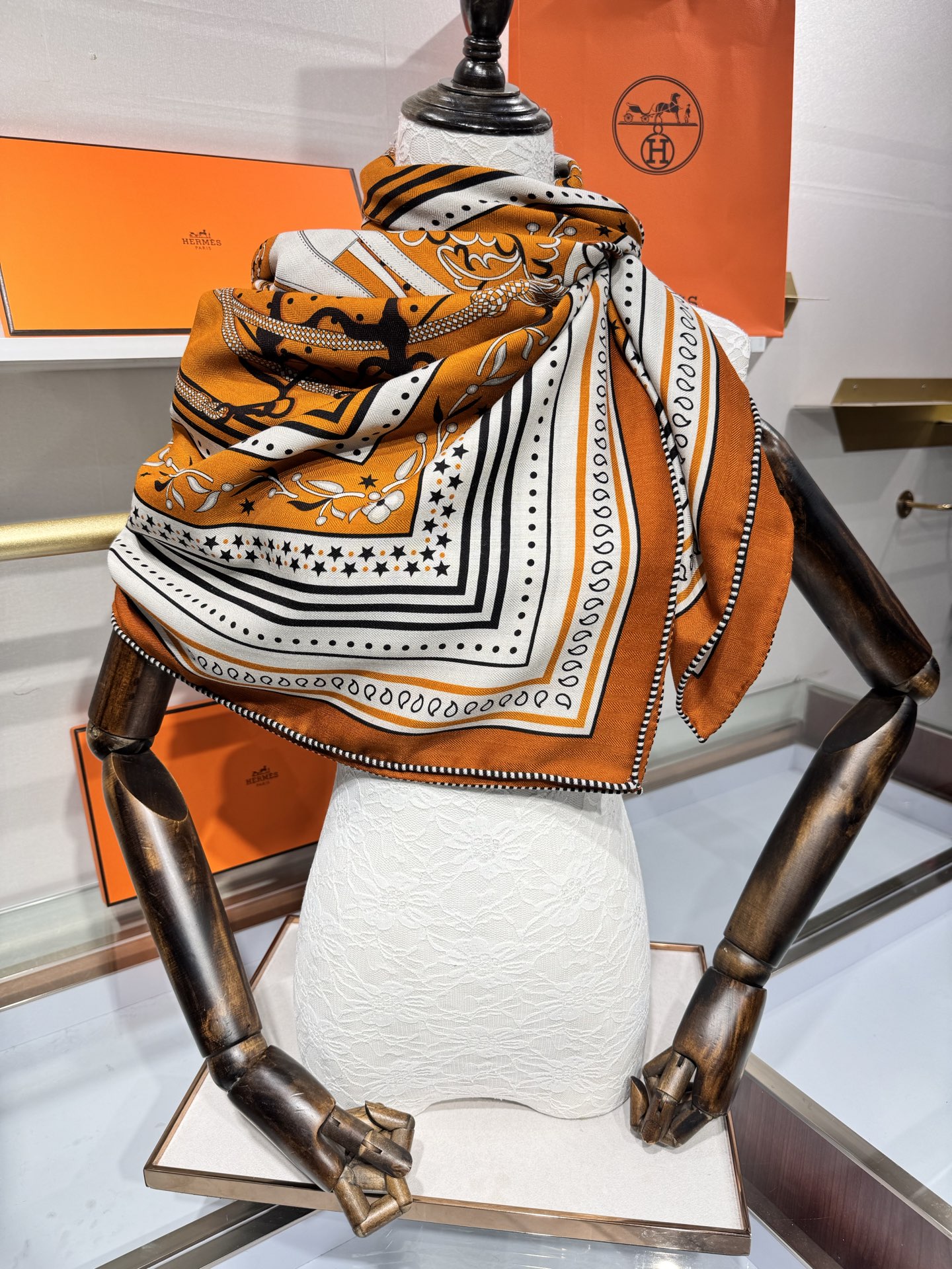 💟2025年H家秋冬抢先 上新 亚马逊的庆典💞【双面同色丝毛方巾】手工卷边山羊绒和真丝混纺披肩（70%山