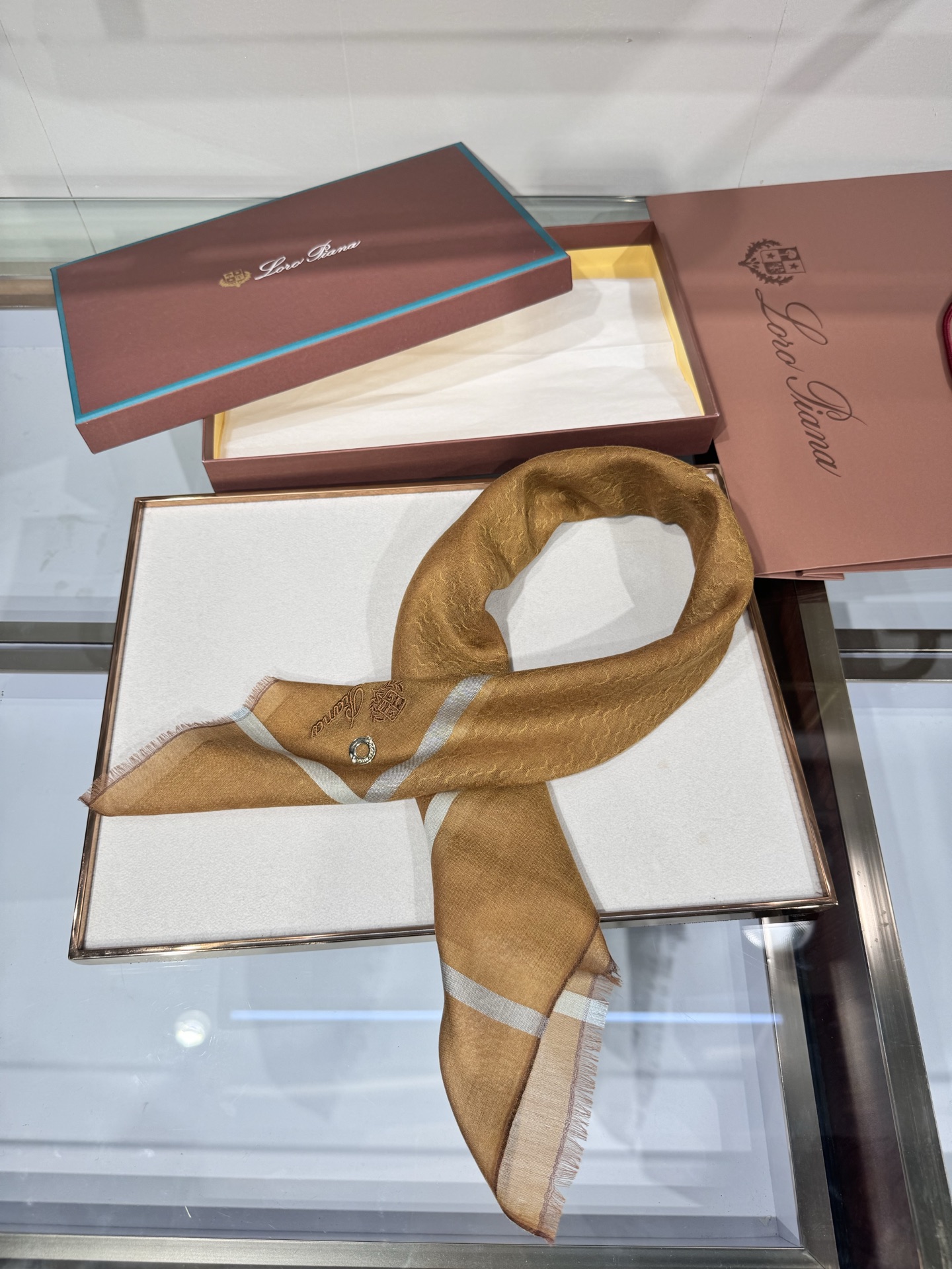 💟🎨💫罗罗皮雅娜【LP腰果图案羊绒长巾】LP羊绒世家，羊绒界的新贵，只做最好的皮雅娜❗自己可以去看看哦，