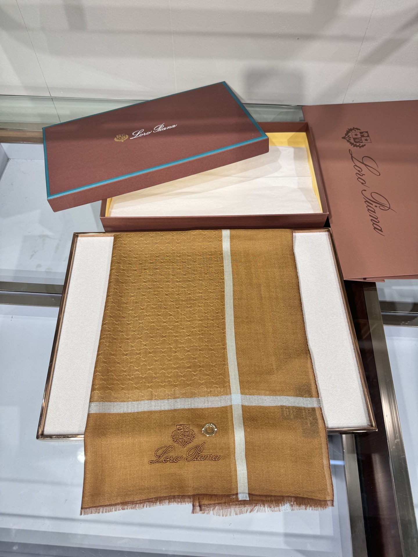 💟🎨💫罗罗皮雅娜【LP腰果图案羊绒长巾】LP羊绒世家，羊绒界的新贵，只做最好的皮雅娜❗自己可以去看看哦，