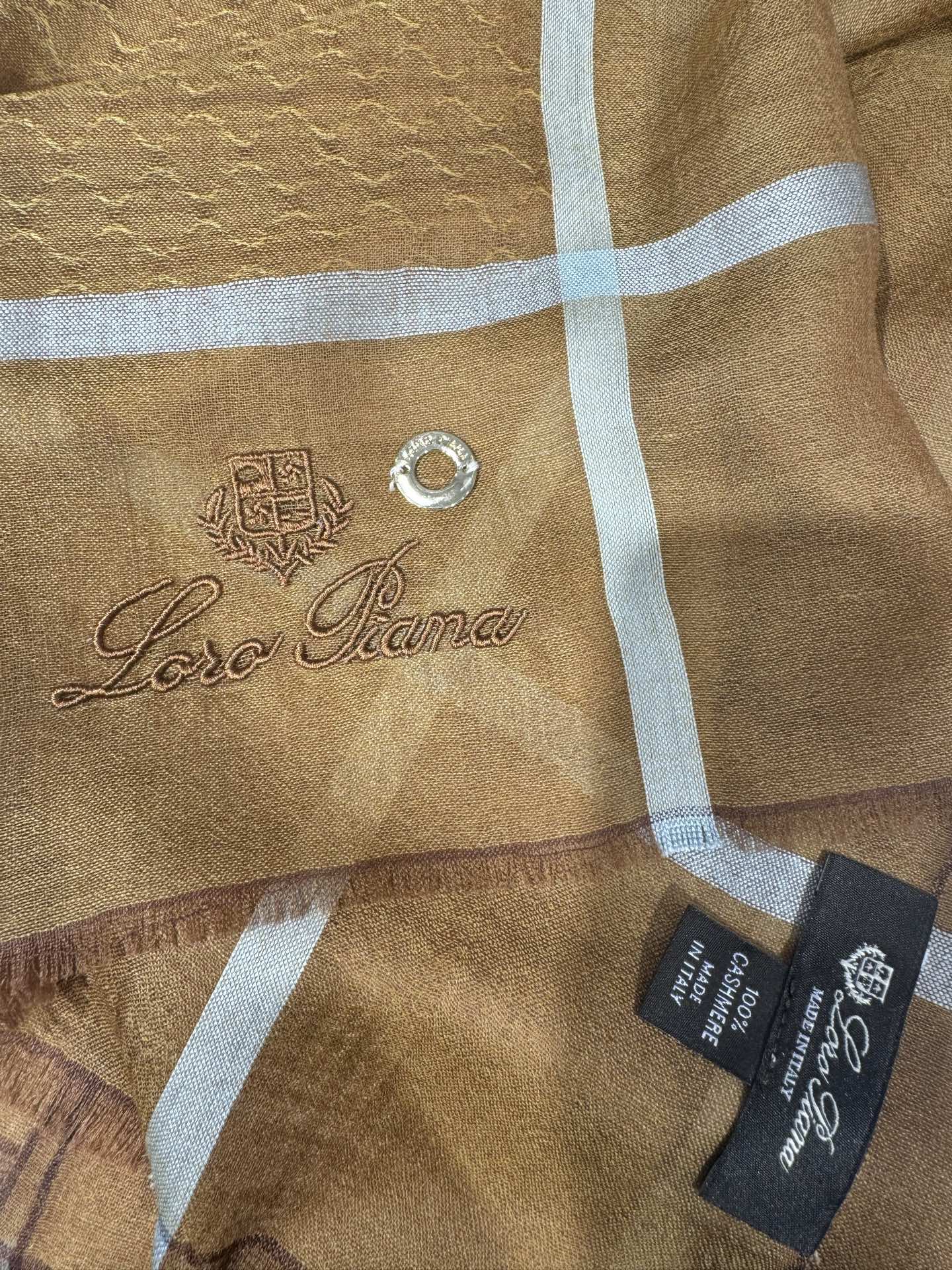 💟🎨💫罗罗皮雅娜【LP腰果图案羊绒长巾】LP羊绒世家，羊绒界的新贵，只做最好的皮雅娜❗自己可以去看看哦，