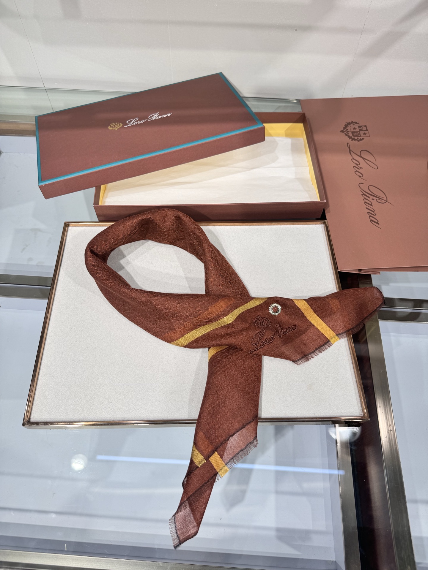 💟🎨💫罗罗皮雅娜【LP腰果图案羊绒长巾】LP羊绒世家，羊绒界的新贵，只做最好的皮雅娜❗自己可以去看看哦，