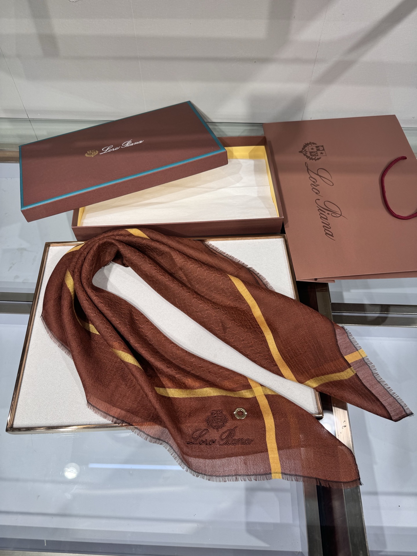 💟🎨💫罗罗皮雅娜【LP腰果图案羊绒长巾】LP羊绒世家，羊绒界的新贵，只做最好的皮雅娜❗自己可以去看看哦，