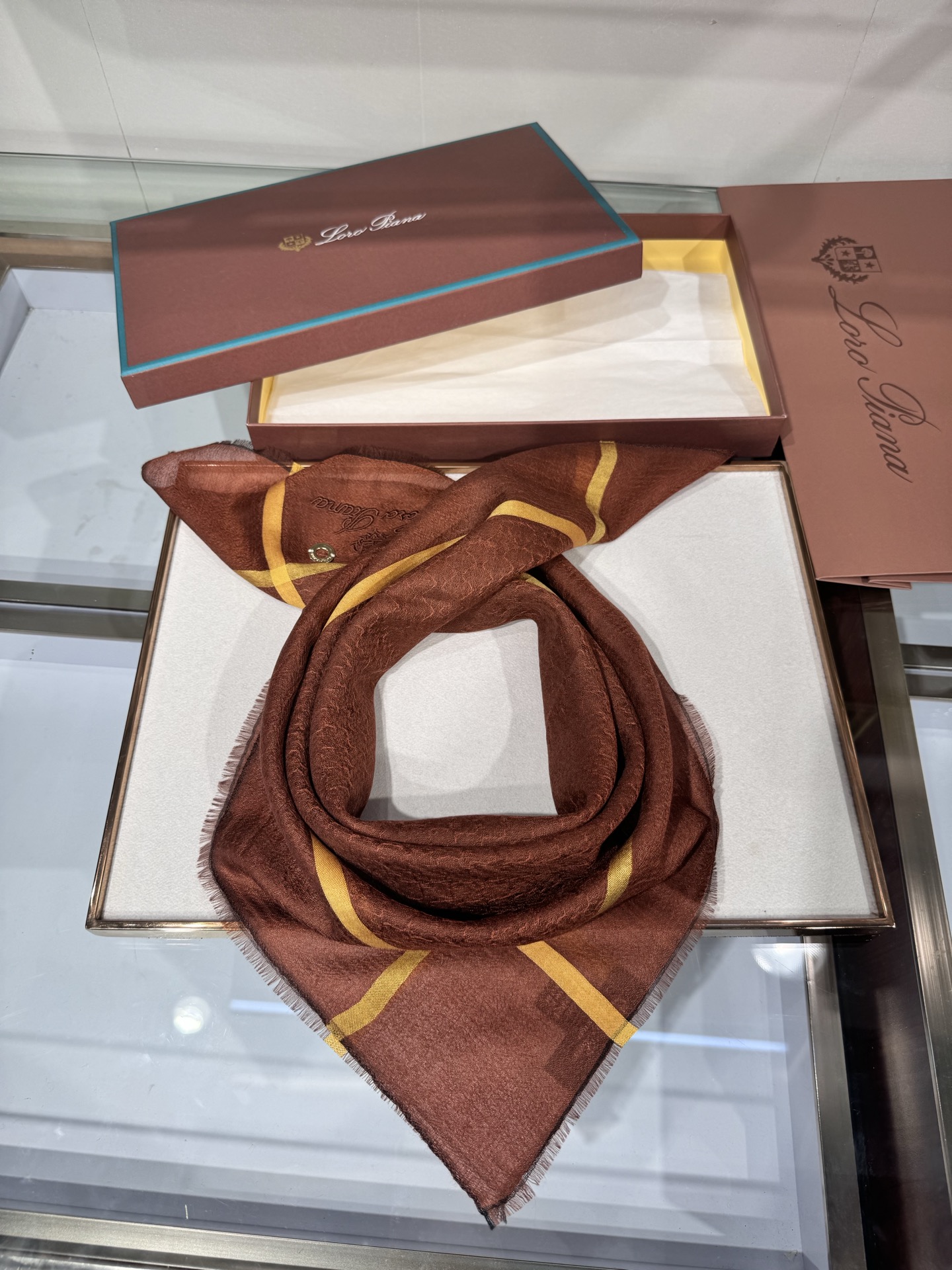 💟🎨💫罗罗皮雅娜【LP腰果图案羊绒长巾】LP羊绒世家，羊绒界的新贵，只做最好的皮雅娜❗自己可以去看看哦，