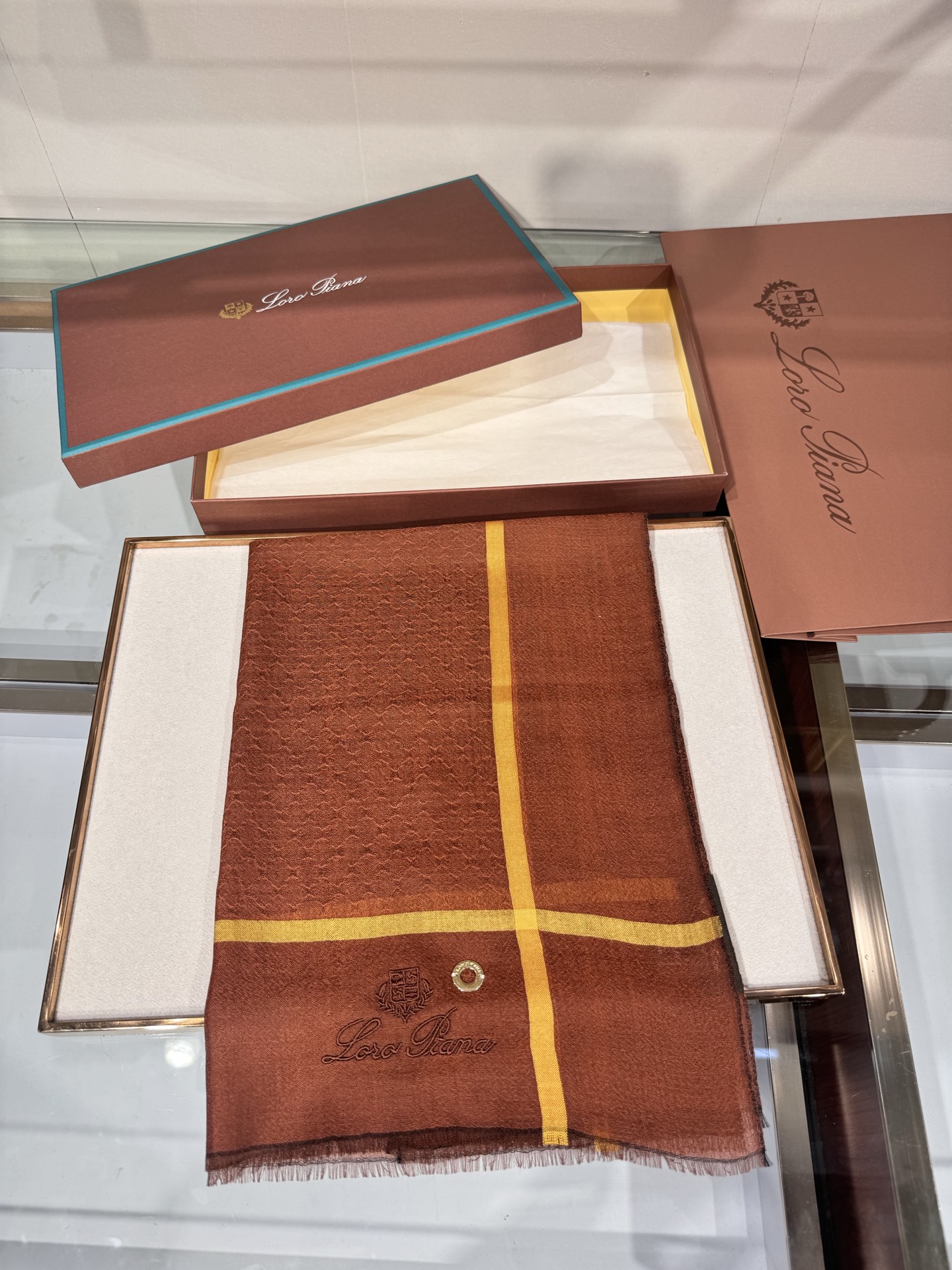 💟🎨💫罗罗皮雅娜【LP腰果图案羊绒长巾】LP羊绒世家，羊绒界的新贵，只做最好的皮雅娜❗自己可以去看看哦，