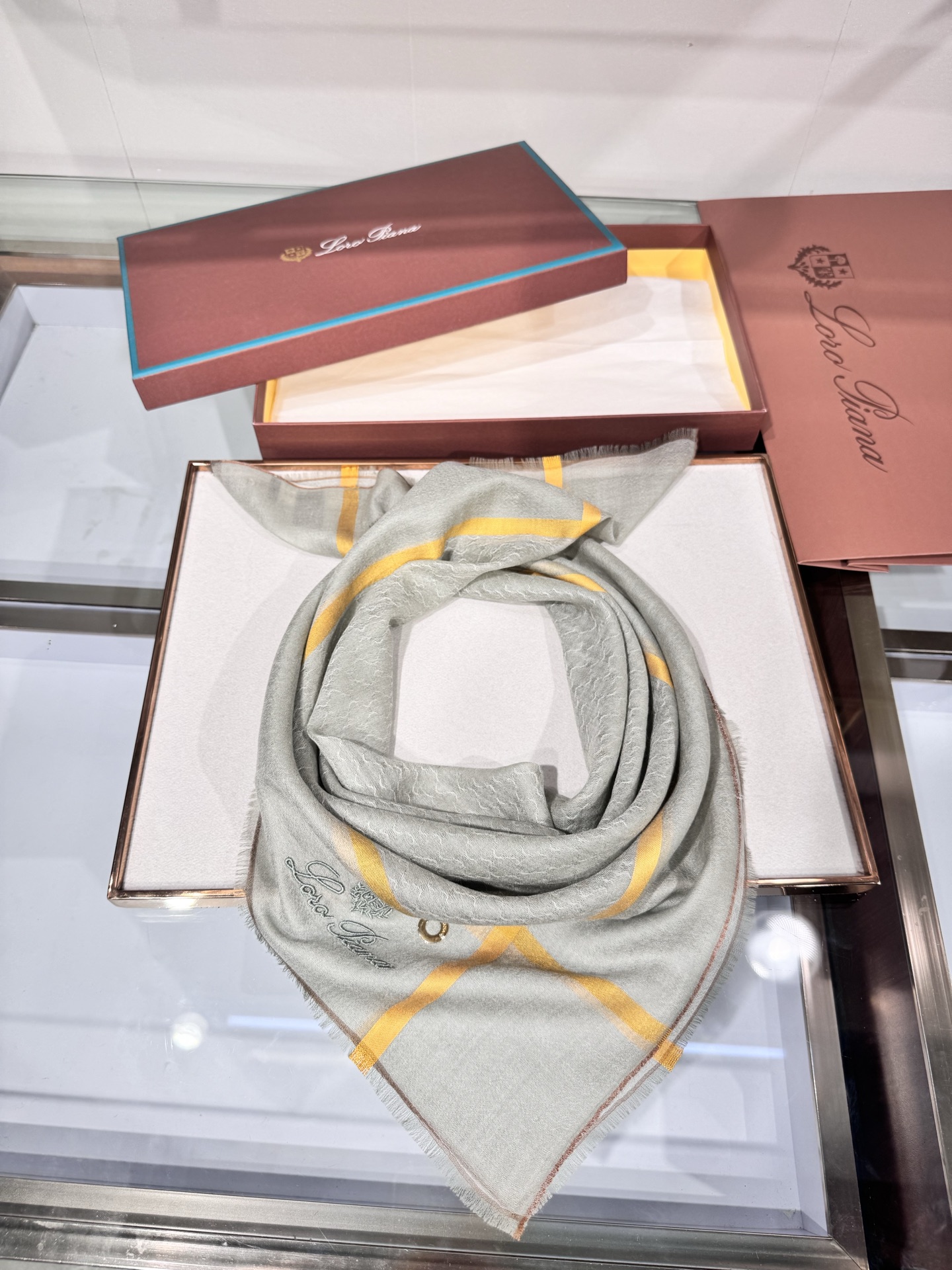 💟🎨💫罗罗皮雅娜【LP腰果图案羊绒长巾】LP羊绒世家，羊绒界的新贵，只做最好的皮雅娜❗自己可以去看看哦，