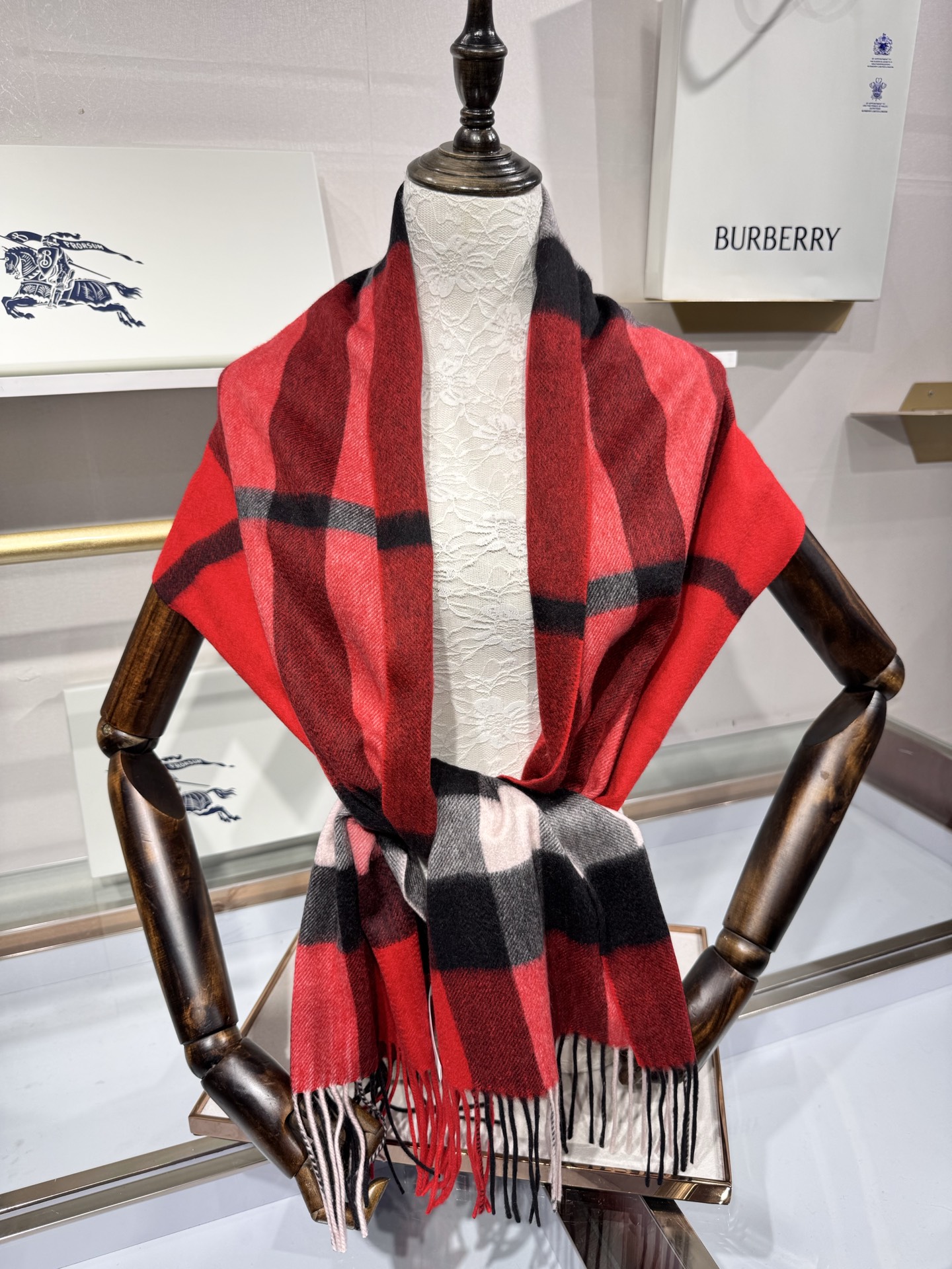 💟爆款补单到，越做越好 💟一百个赞[强][强]自留款[OK]柔软如糯[OK]Burberry巴宝莉最新原