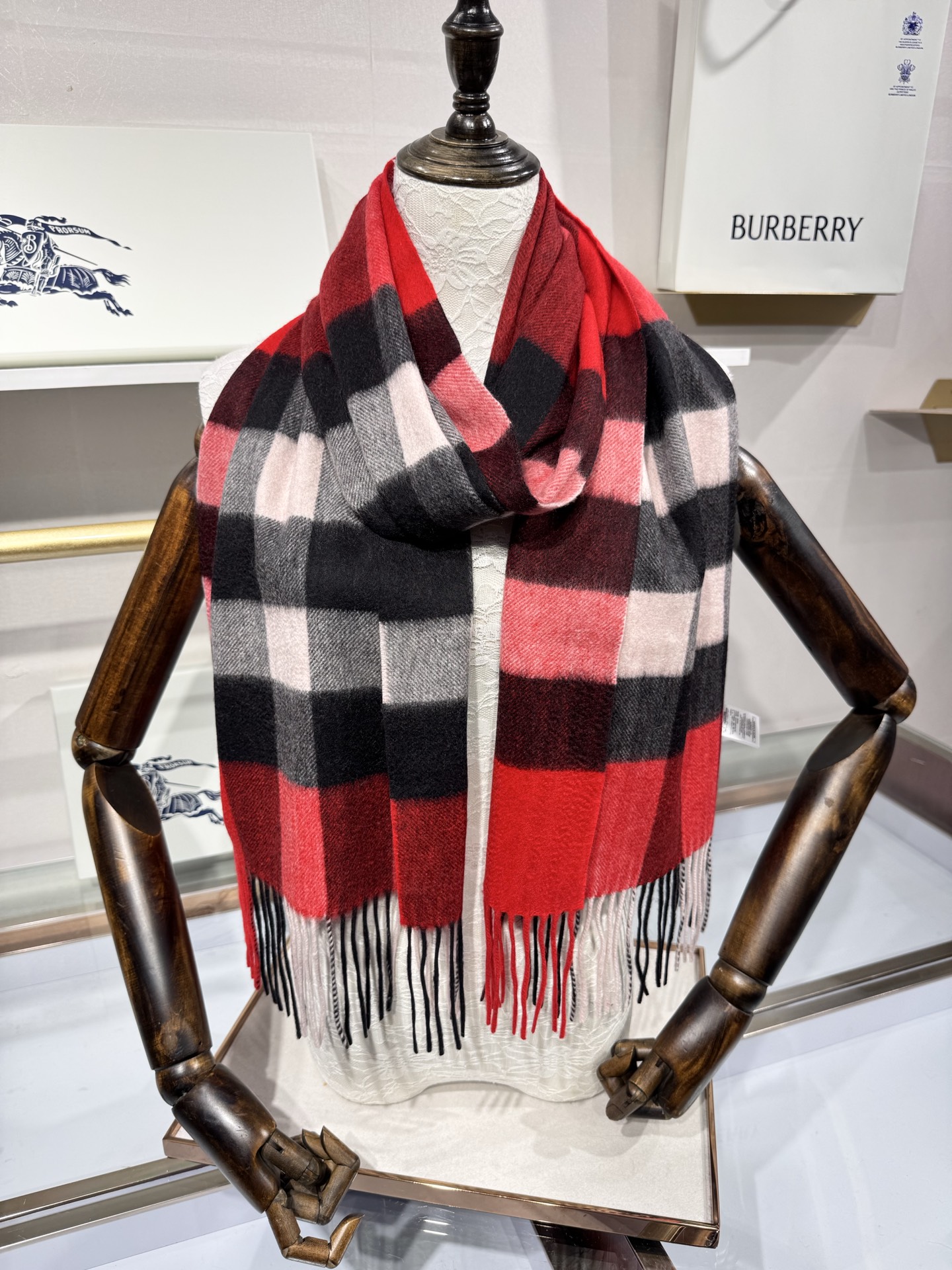 💟爆款补单到，越做越好 💟一百个赞[强][强]自留款[OK]柔软如糯[OK]Burberry巴宝莉最新原