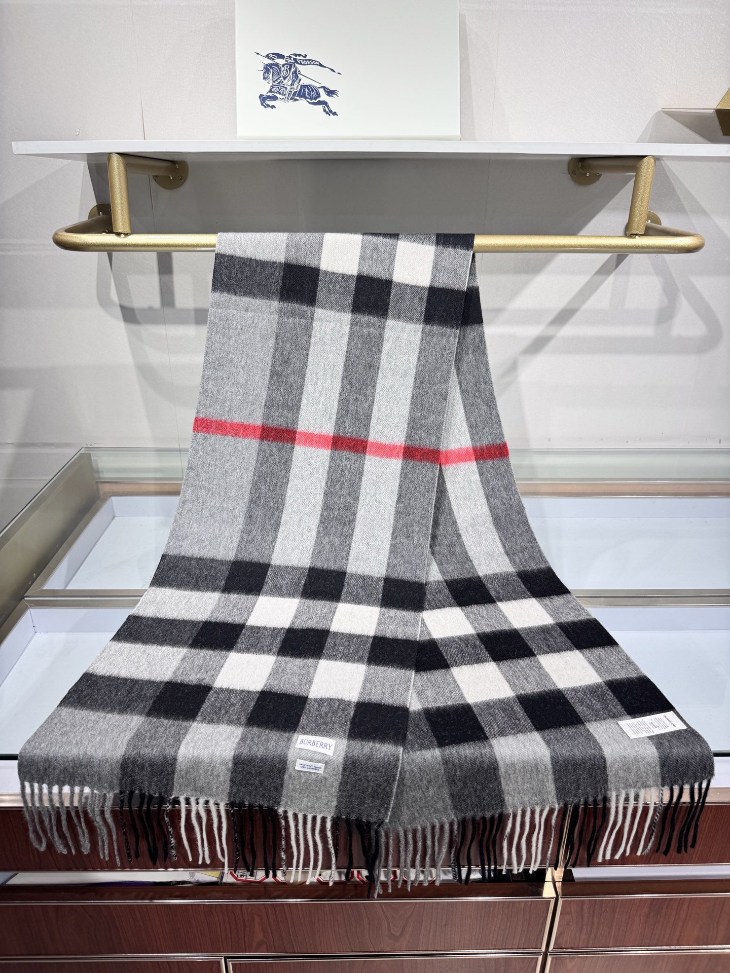 💟爆款补单到，越做越好 💟一百个赞[强][强]自留款[OK]柔软如糯[OK]Burberry巴宝莉最新原