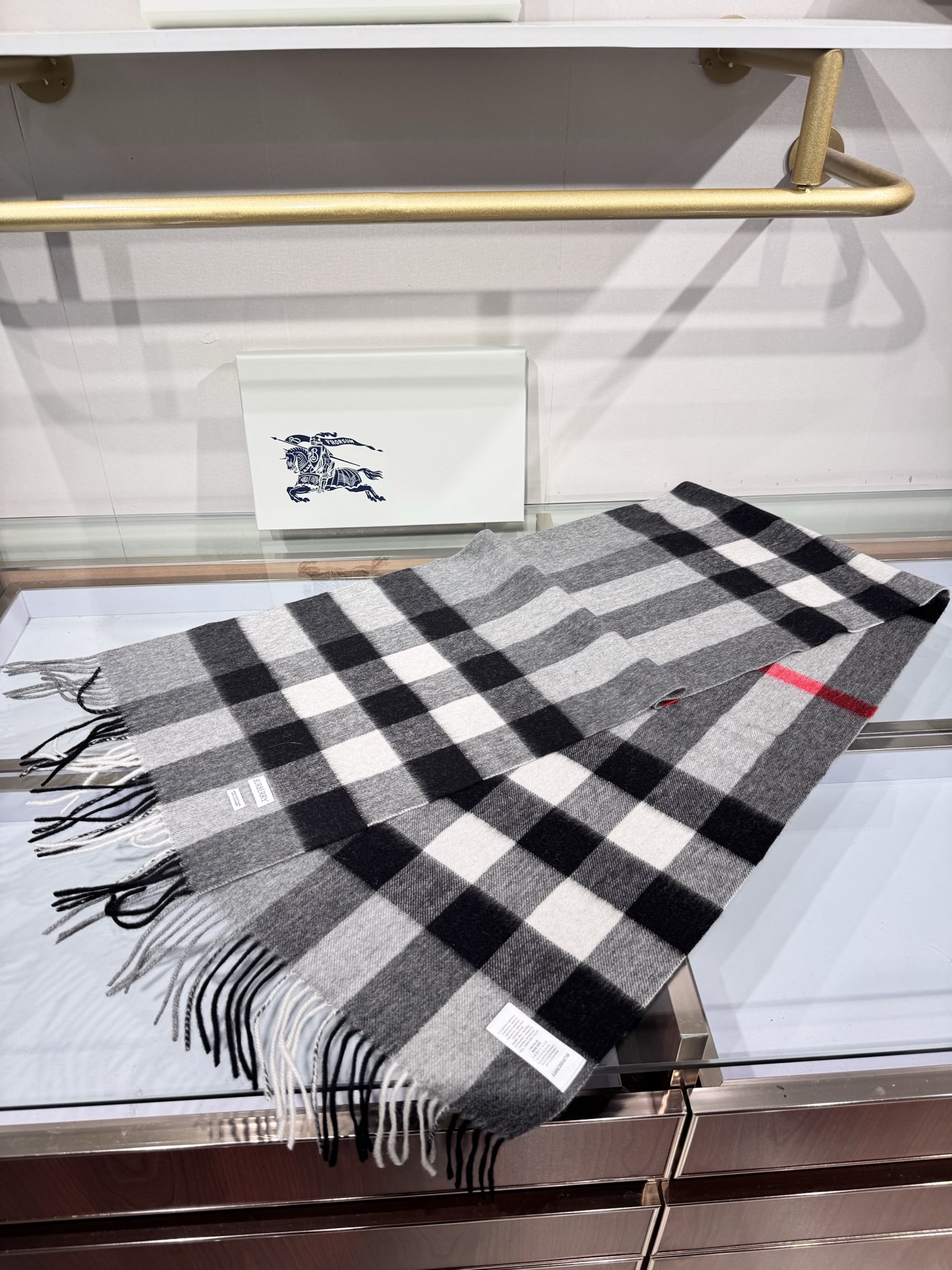 💟爆款补单到，越做越好 💟一百个赞[强][强]自留款[OK]柔软如糯[OK]Burberry巴宝莉最新原