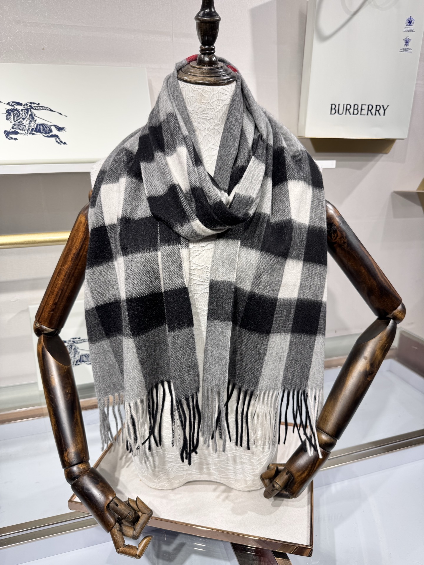 💟爆款补单到，越做越好 💟一百个赞[强][强]自留款[OK]柔软如糯[OK]Burberry巴宝莉最新原