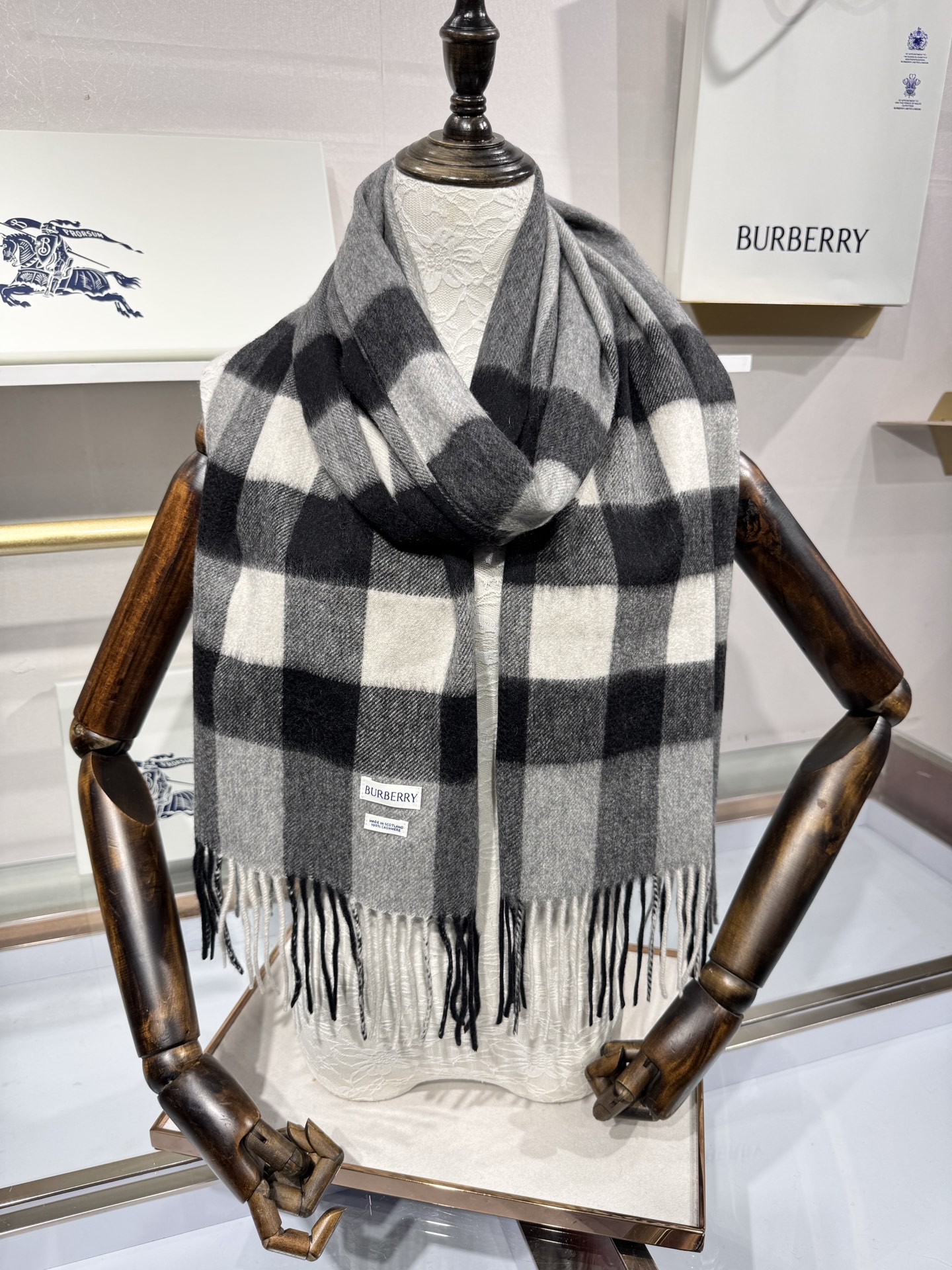 💟爆款补单到，越做越好 💟一百个赞[强][强]自留款[OK]柔软如糯[OK]Burberry巴宝莉最新原