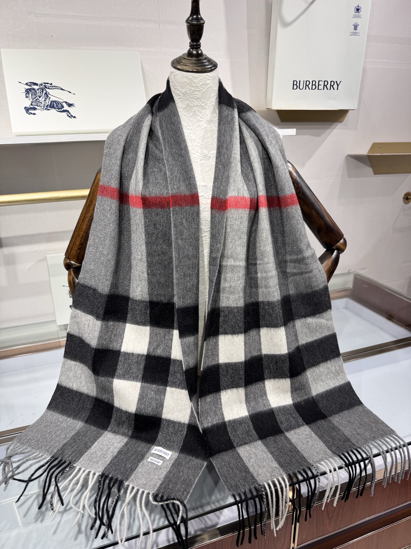 💟爆款补单到，越做越好 💟一百个赞[强][强]自留款[OK]柔软如糯[OK]Burberry巴宝莉最新原