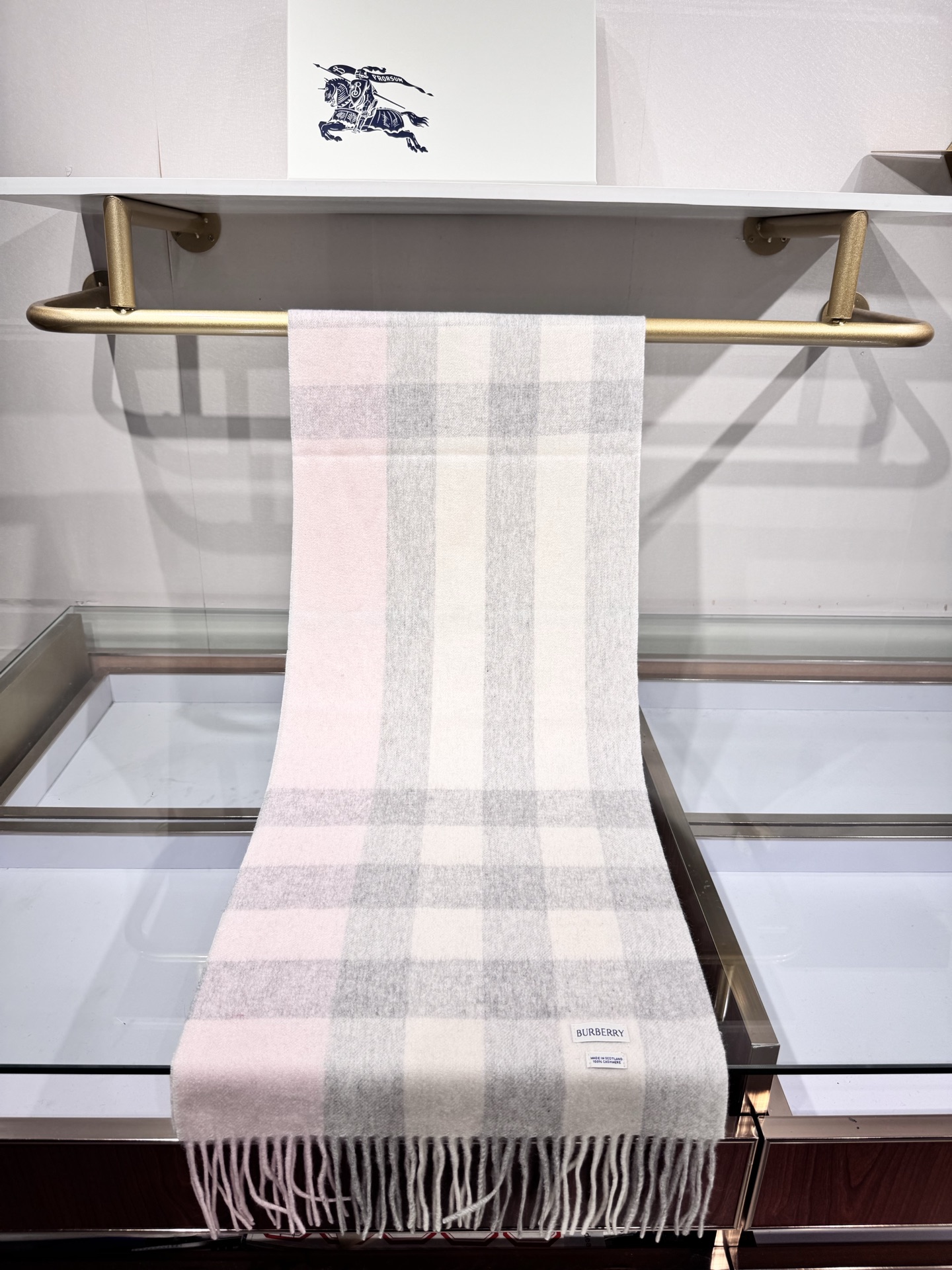 💟爆款补单到，越做越好 💟一百个赞[强][强]自留款[OK]柔软如糯[OK]Burberry巴宝莉最新原