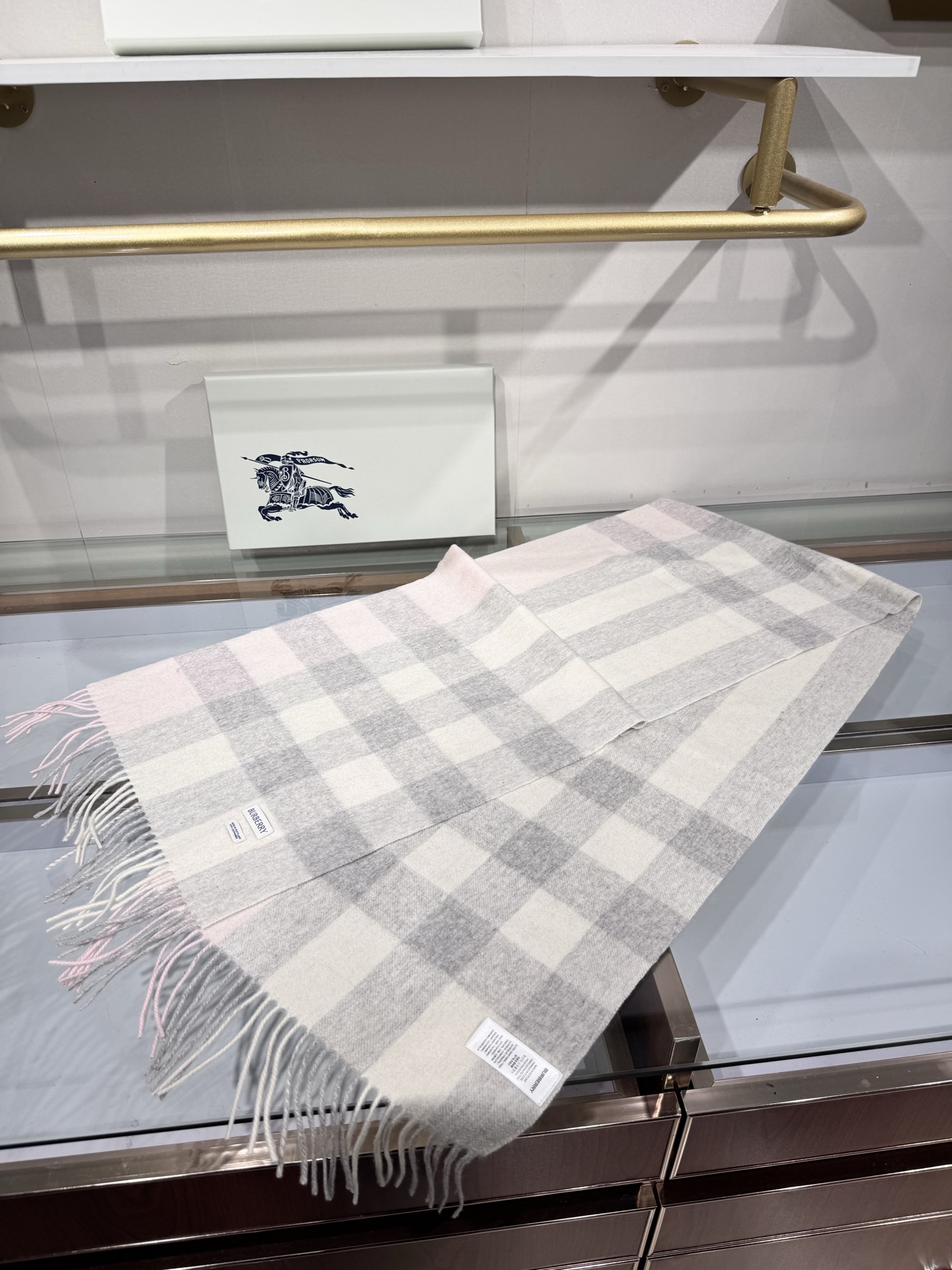 💟爆款补单到，越做越好 💟一百个赞[强][强]自留款[OK]柔软如糯[OK]Burberry巴宝莉最新原