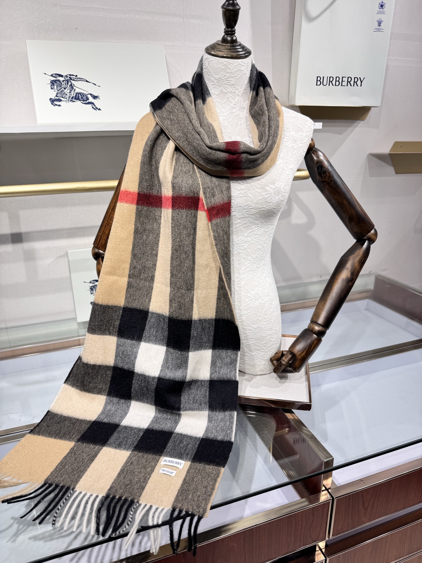 💟爆款补单到，越做越好 💟一百个赞[强][强]自留款[OK]柔软如糯[OK]Burberry巴宝莉最新原