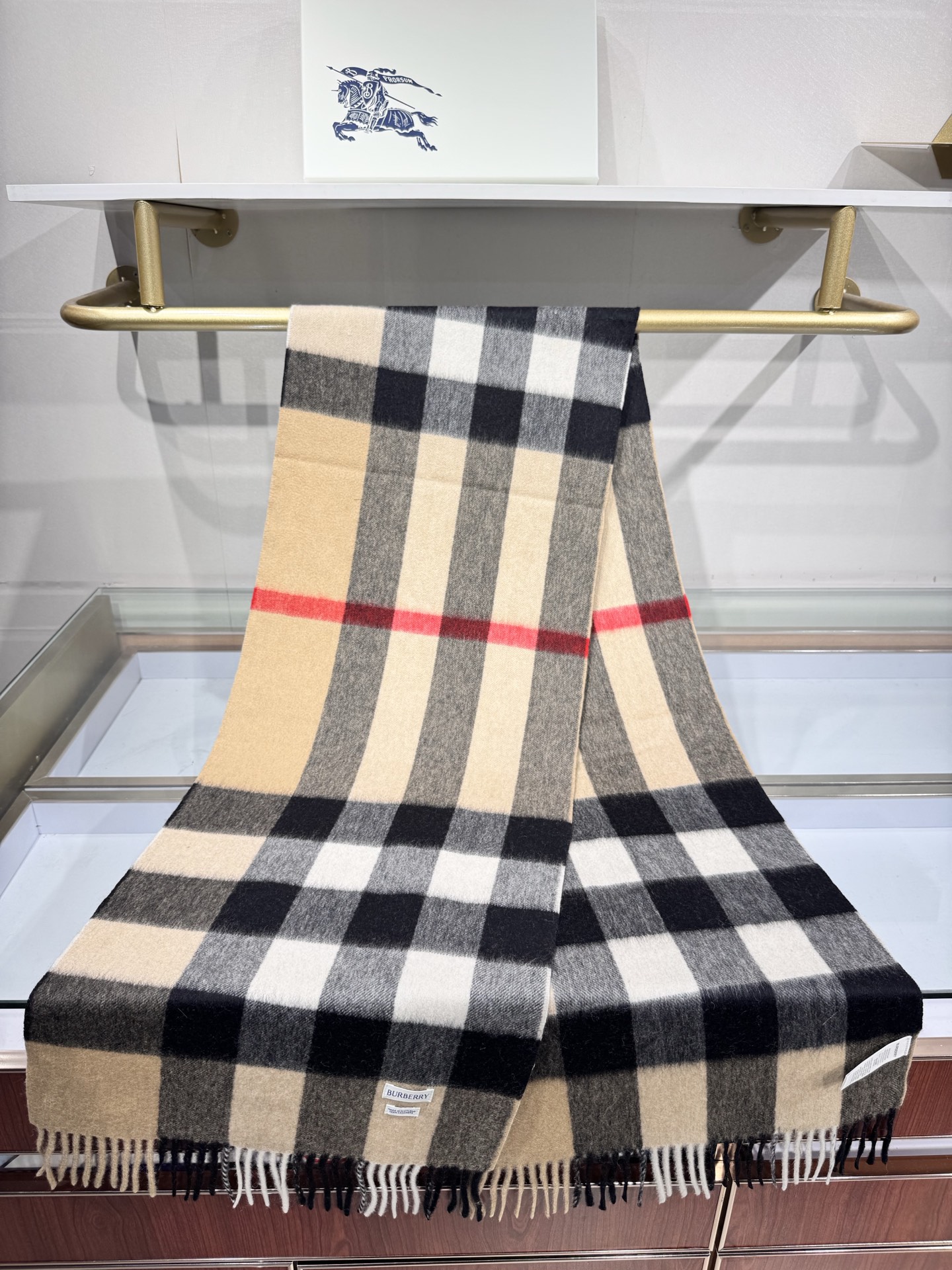 💟爆款补单到，越做越好 💟一百个赞[强][强]自留款[OK]柔软如糯[OK]Burberry巴宝莉最新原