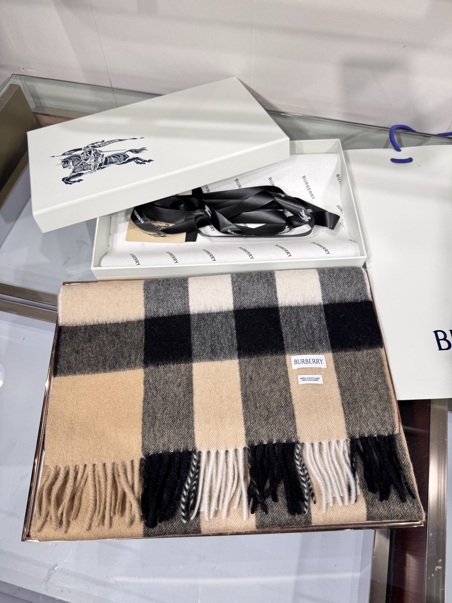 💟爆款补单到，越做越好 💟一百个赞[强][强]自留款[OK]柔软如糯[OK]Burberry巴宝莉最新原