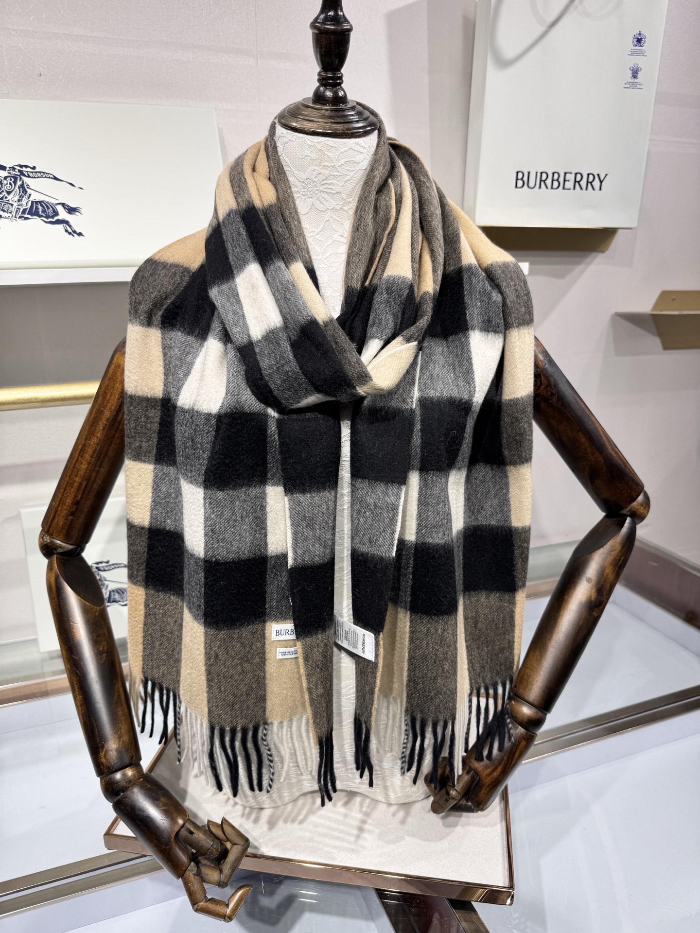 💟爆款补单到，越做越好 💟一百个赞[强][强]自留款[OK]柔软如糯[OK]Burberry巴宝莉最新原