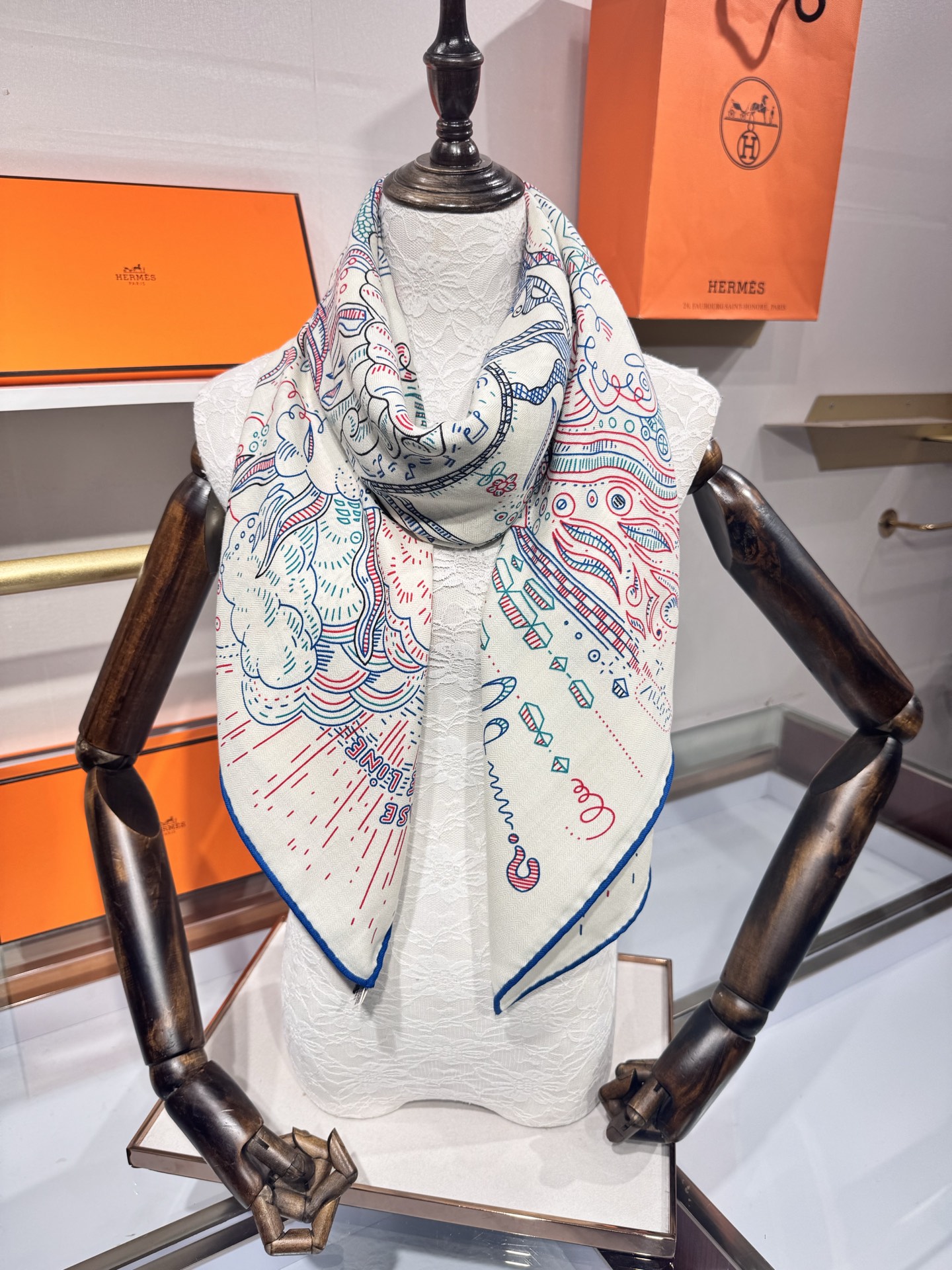 💟2025年秋冬羊绒新款 正在接通中 140方巾～Hermes 手工卷边丝羊绒方巾（30%桑蚕丝70%羊