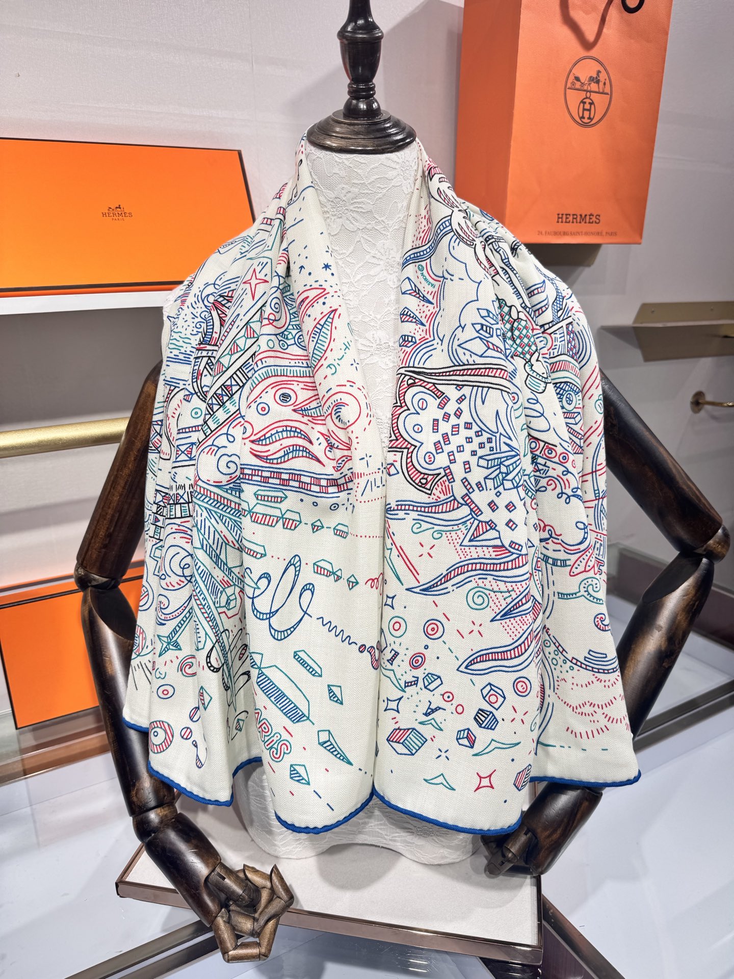 💟2025年秋冬羊绒新款 正在接通中 140方巾～Hermes 手工卷边丝羊绒方巾（30%桑蚕丝70%羊