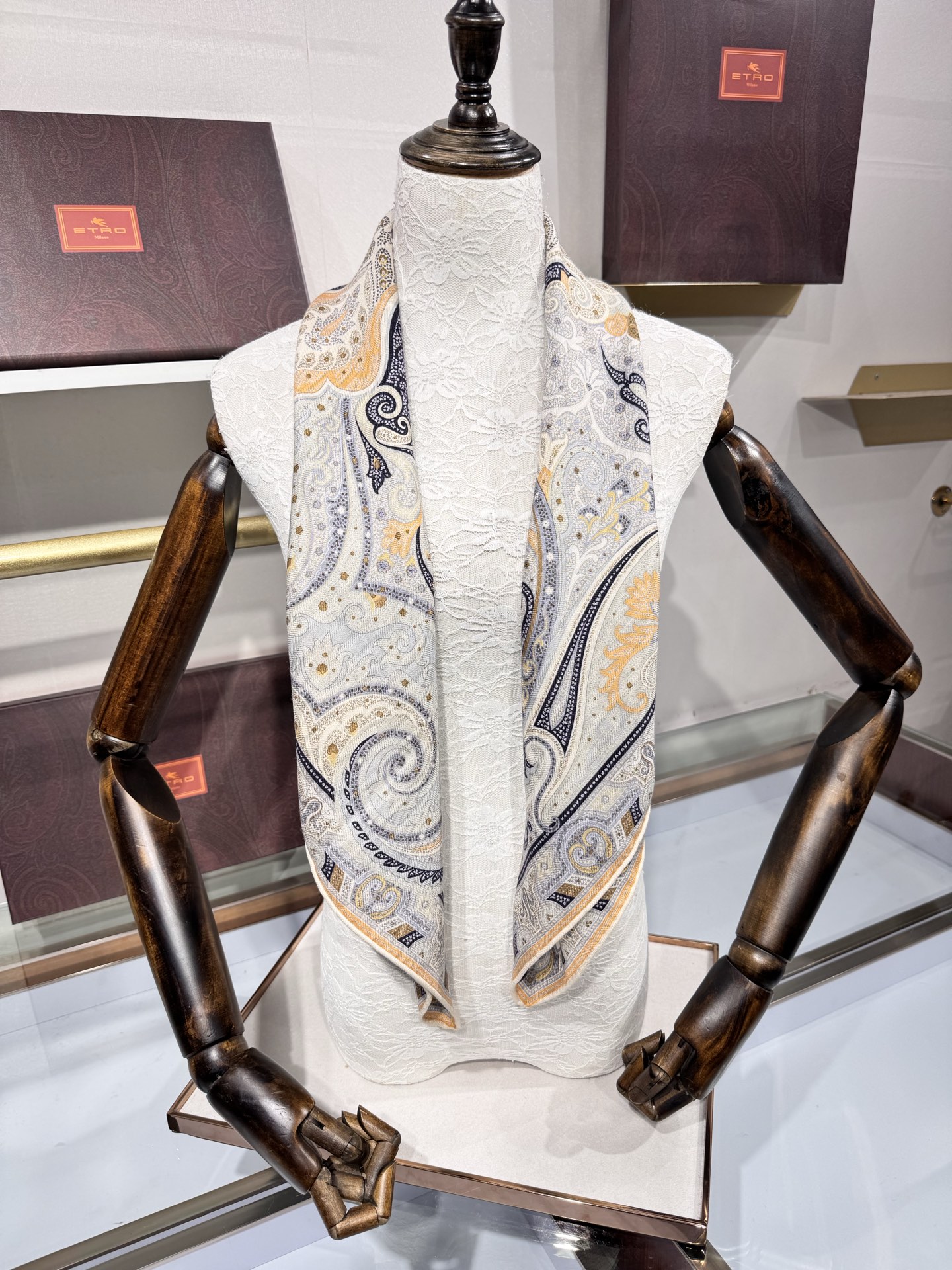 💟2025年 ETRo 秋冬抢先 上新💞【双面同色丝毛方巾】手工卷边山羊绒和真丝混纺披肩（70%山羊绒，