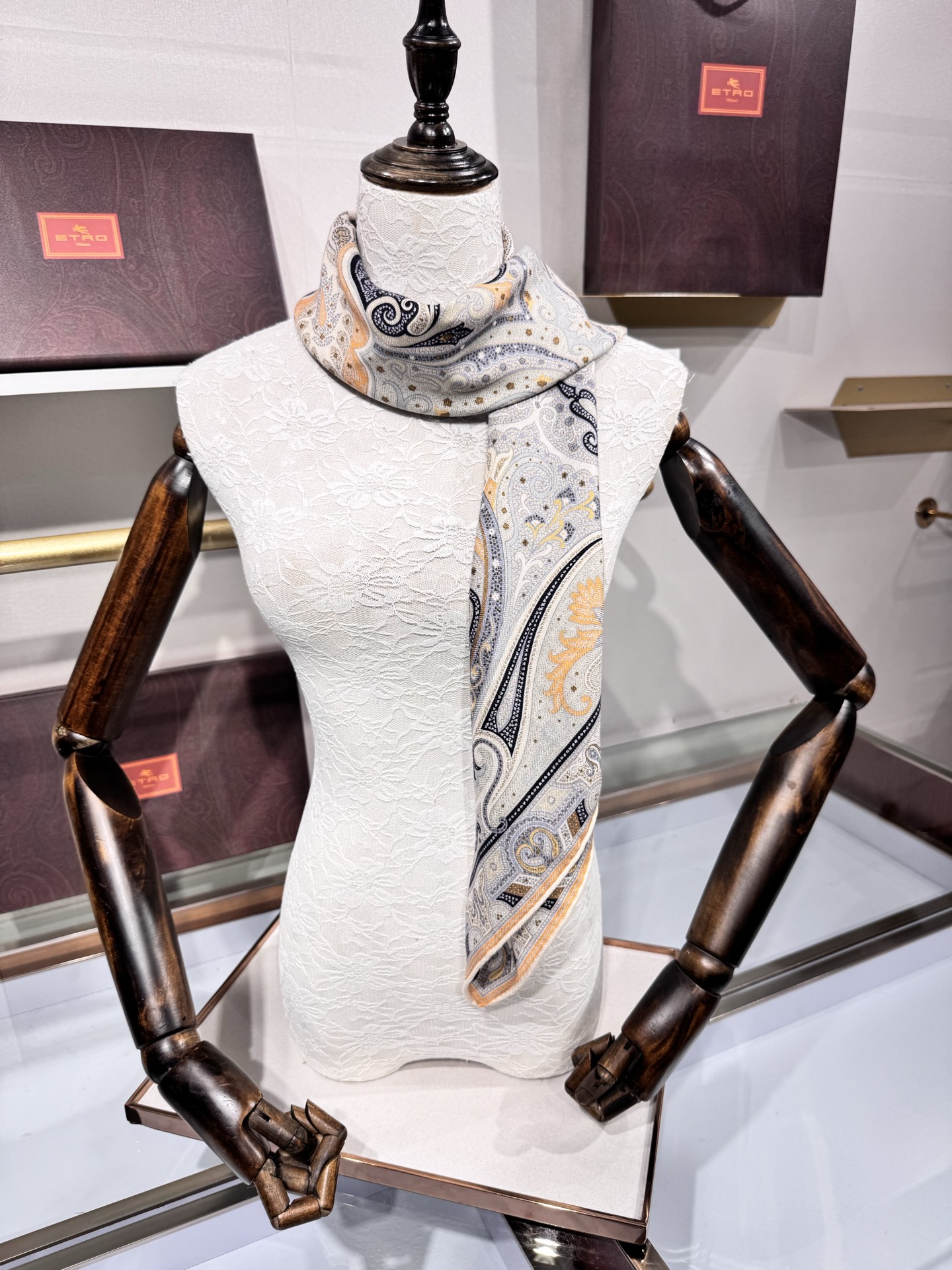 💟2025年 ETRo 秋冬抢先 上新💞【双面同色丝毛方巾】手工卷边山羊绒和真丝混纺披肩（70%山羊绒，