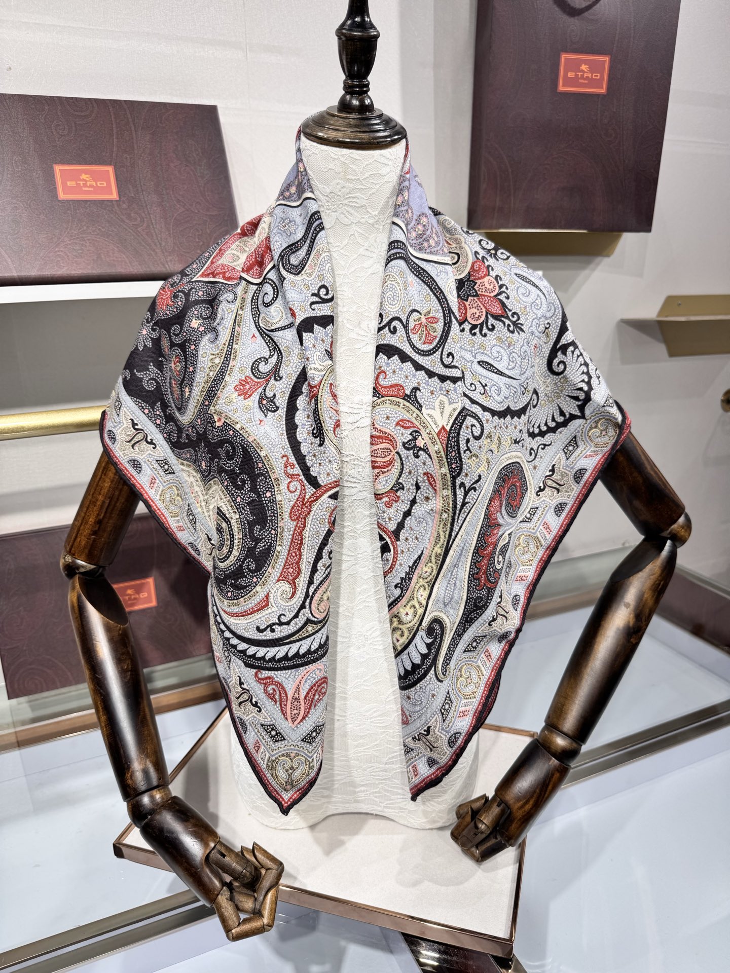 💟2025年 ETRo 秋冬抢先 上新💞【双面同色丝毛方巾】手工卷边山羊绒和真丝混纺披肩（70%山羊绒，