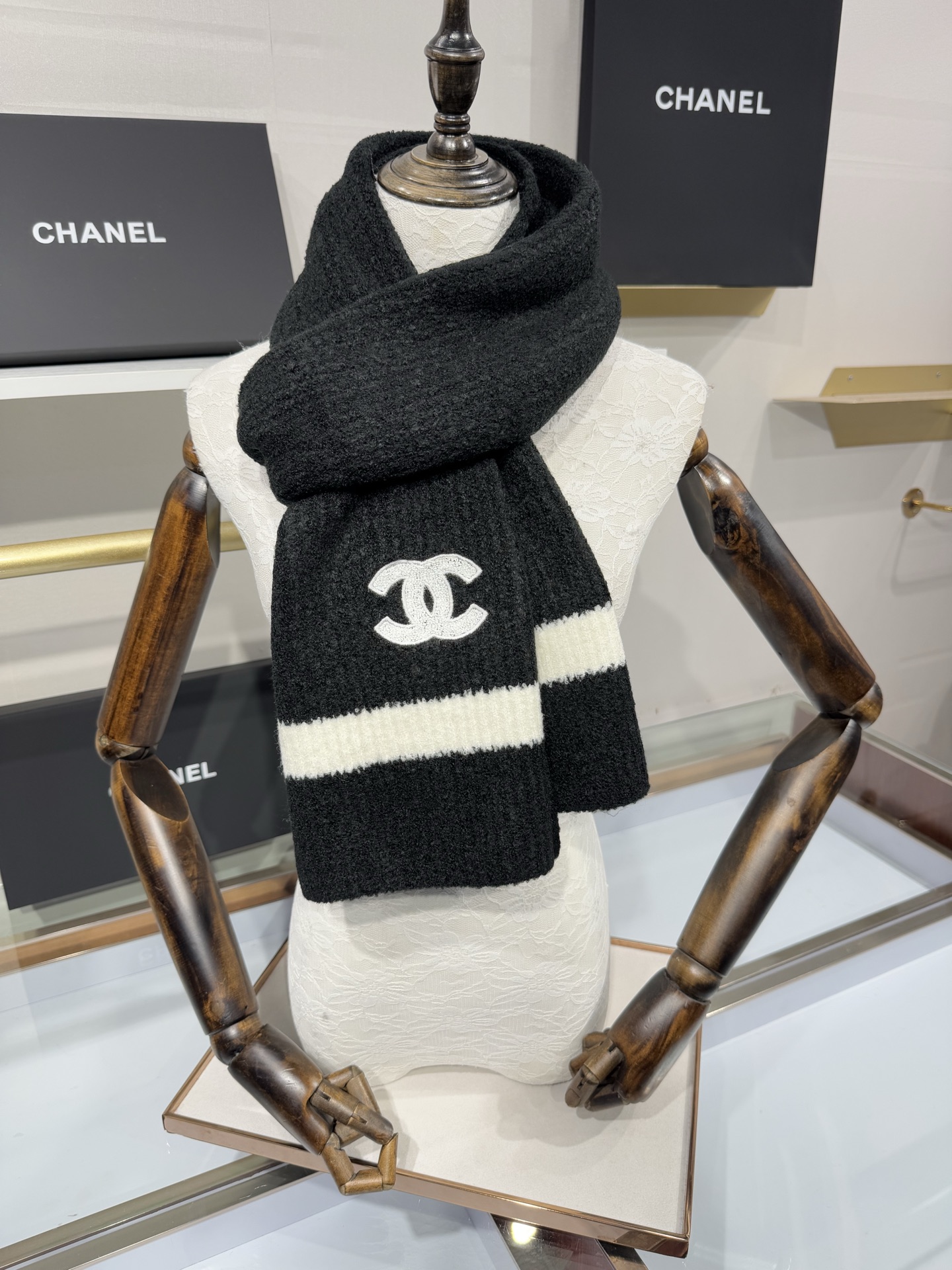 💟2025年💕上新🆕CHANEL【新款来袭】香奈儿专柜最新编织系列！这是一个特别稀有的款式，这也是小香家