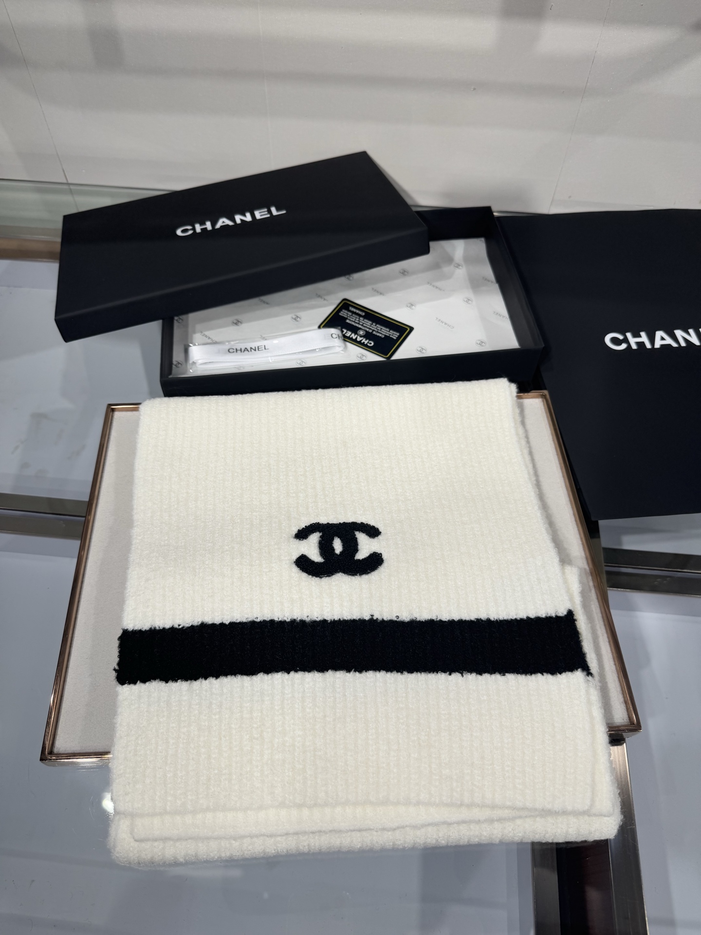 💟2025年💕上新🆕CHANEL【新款来袭】香奈儿专柜最新编织系列！这是一个特别稀有的款式，这也是小香家