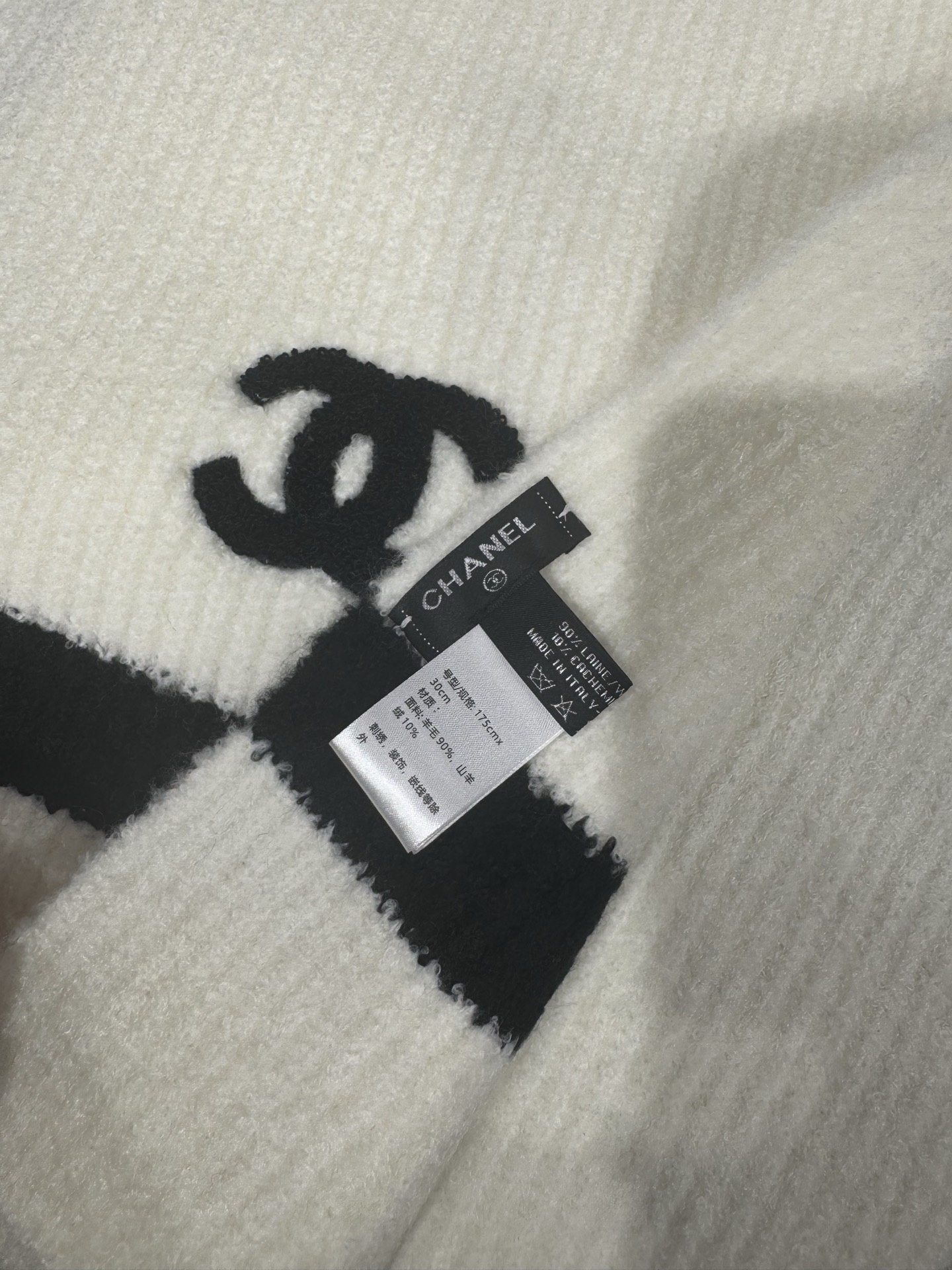 💟2025年💕上新🆕CHANEL【新款来袭】香奈儿专柜最新编织系列！这是一个特别稀有的款式，这也是小香家