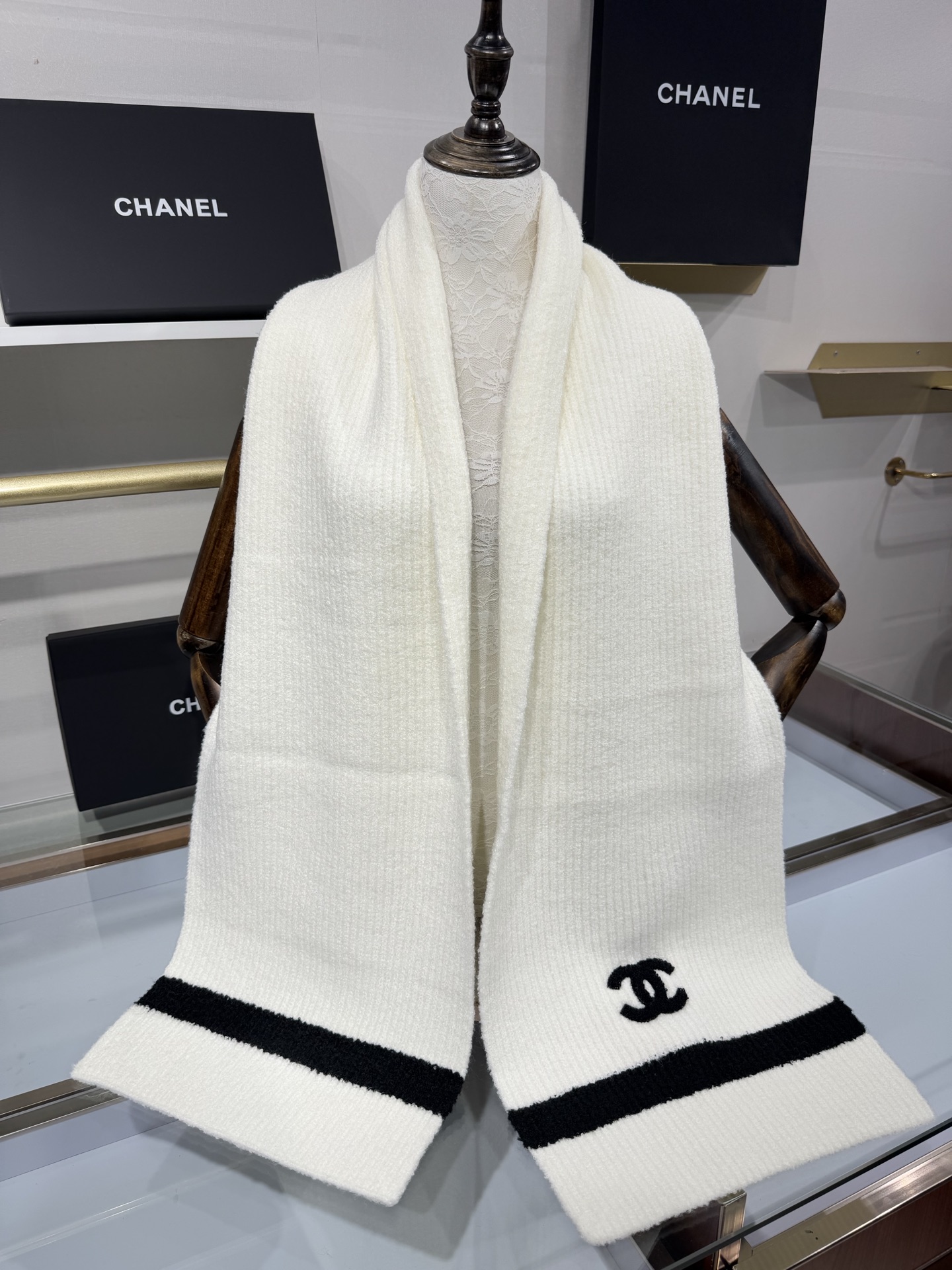 💟2025年💕上新🆕CHANEL【新款来袭】香奈儿专柜最新编织系列！这是一个特别稀有的款式，这也是小香家