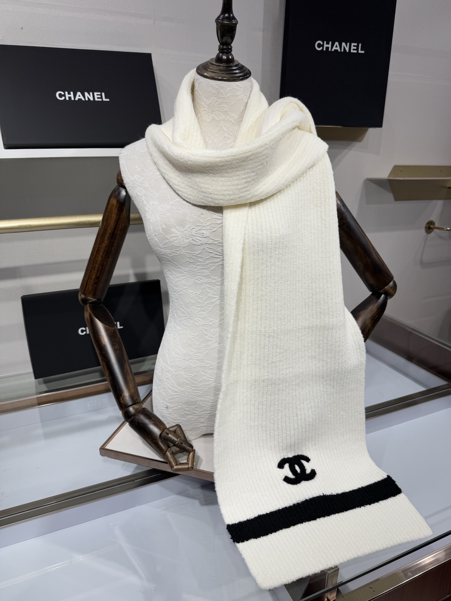 💟2025年💕上新🆕CHANEL【新款来袭】香奈儿专柜最新编织系列！这是一个特别稀有的款式，这也是小香家