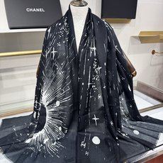 💟2026年香奈儿秋冬提前上新,美女都爱此款超级有腔调!!!】谁懂这种秋冬调性的美啊?!!!这款小香披肩 💟2026年香奈儿秋冬提前上新,美女都爱此款超级有腔调!!!】谁懂这种秋冬调性的美啊?!!!这款小香披肩