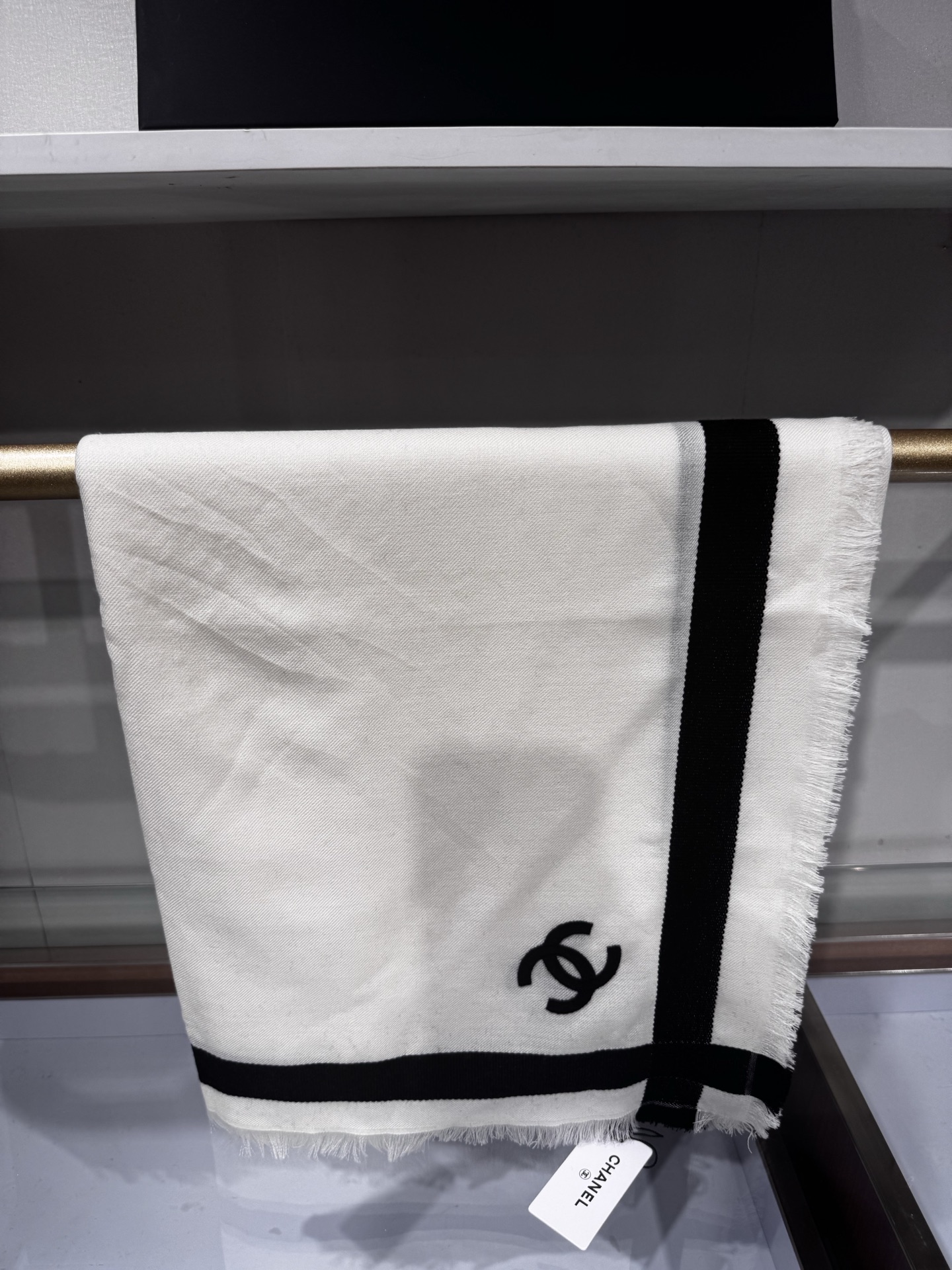 💟高端品质到货💕上新🆕Chanel 26S 重工色织黑边，经典黑白交织，亲肤透气，四季可用，尤其适合夏季