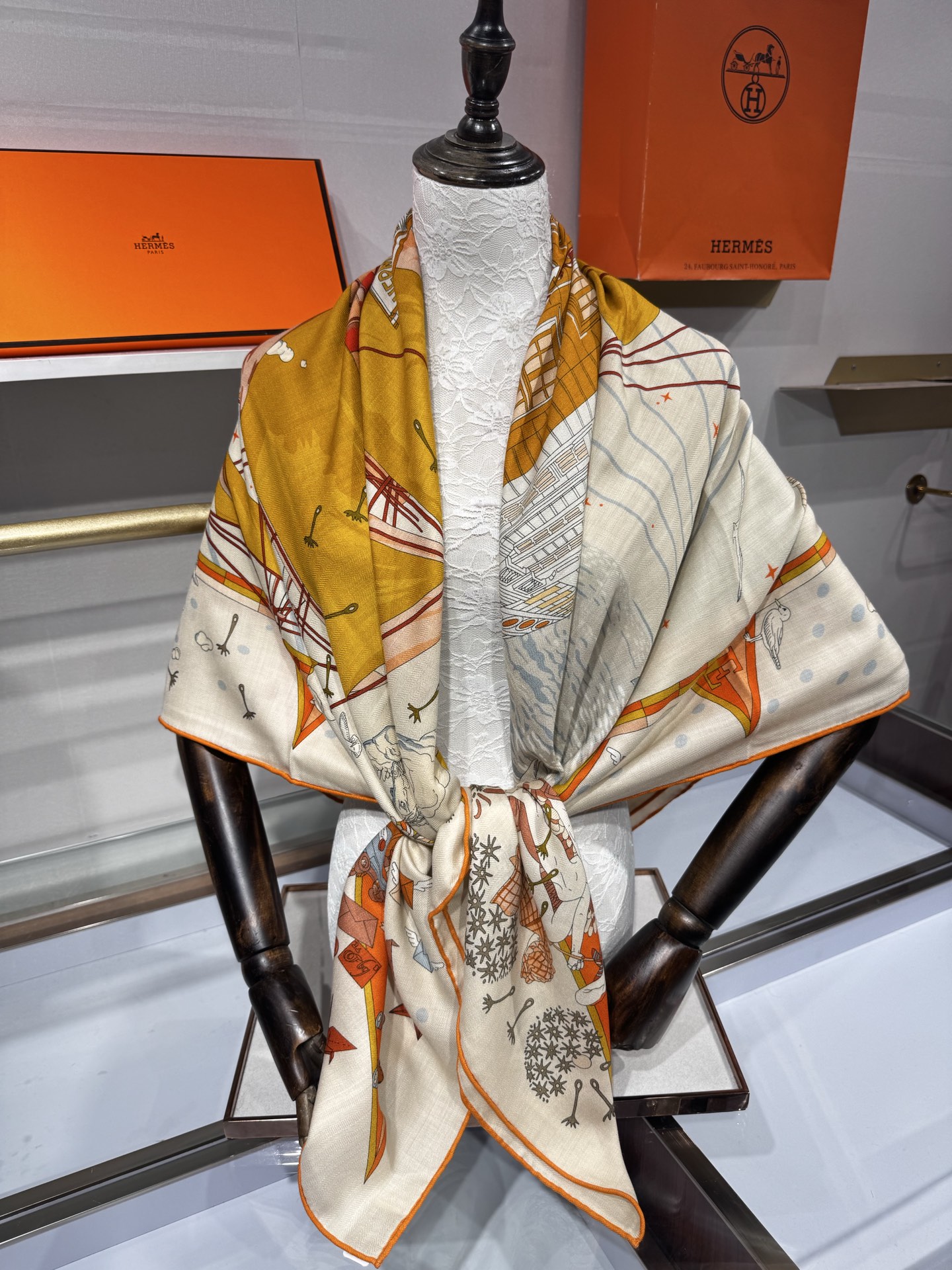 💟26年秋冬新款上新💞【双面同色丝毛方巾】手工卷边山羊绒和真丝混纺披肩（70%山羊绒，30%桑蚕丝）这款