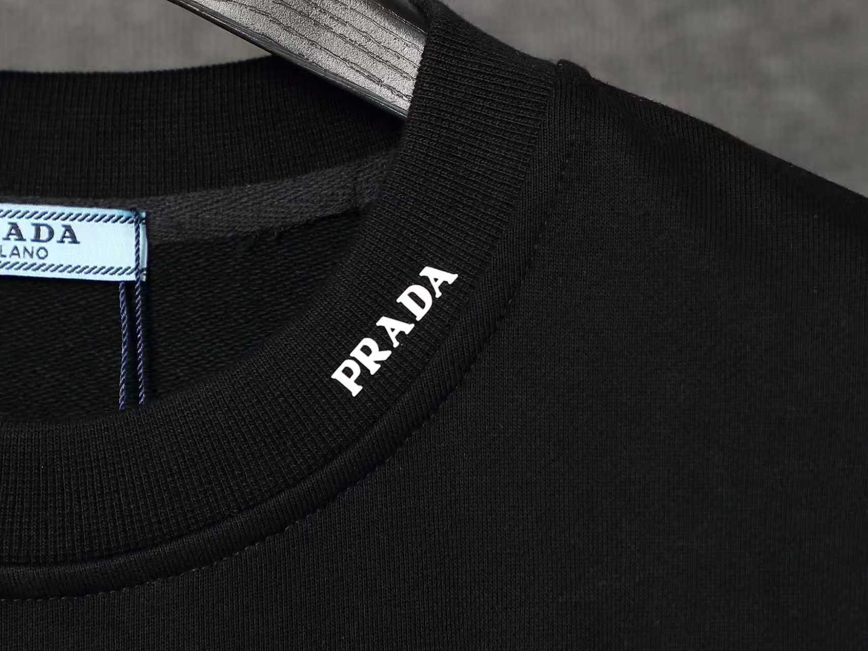 프라다 남성 긴팔 133081 Prada Long Sleeve 썸네일 이미지