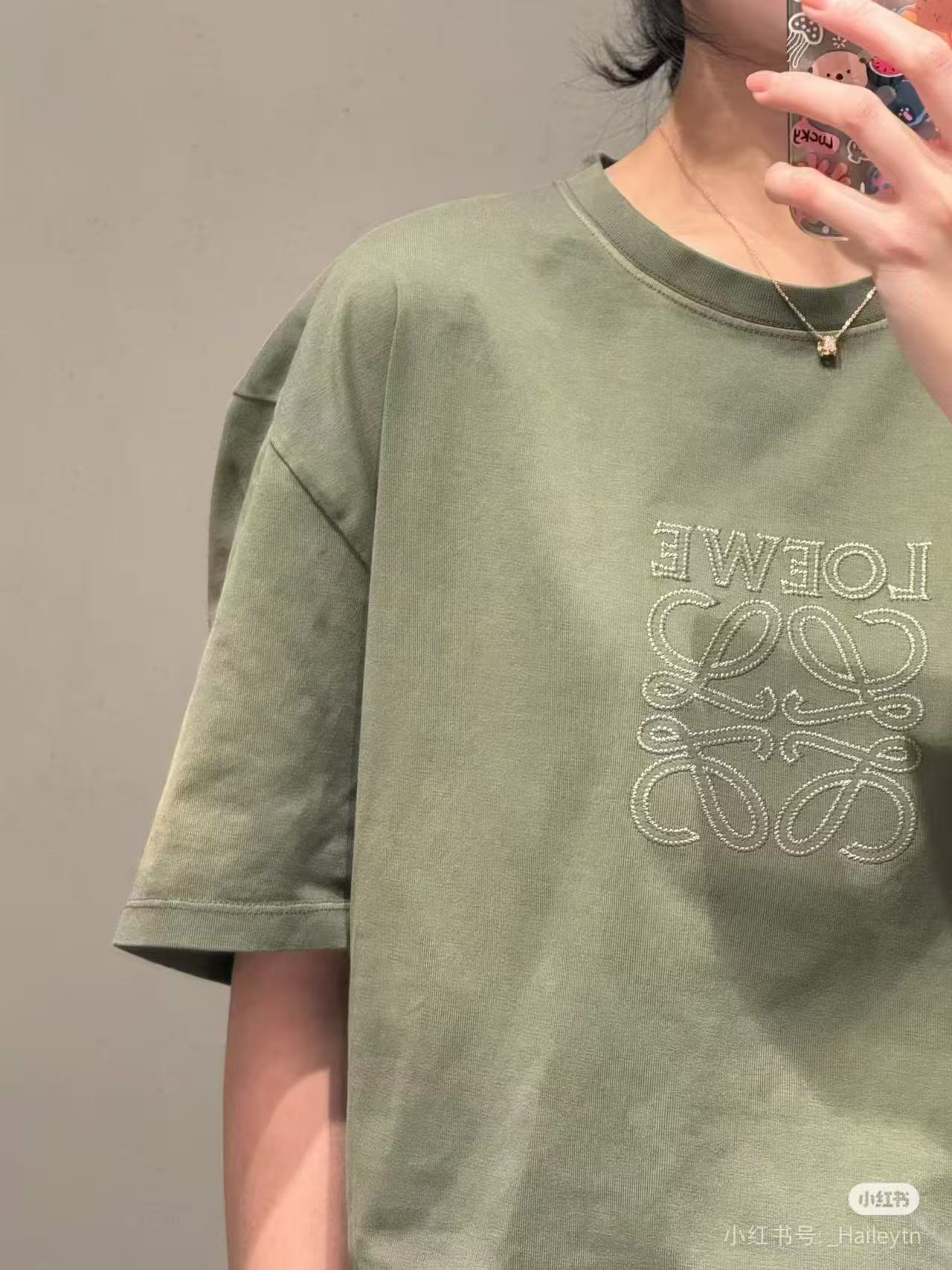 Loewe罗意威｜Anagram刺绣短袖(灰色、牛油果绿)