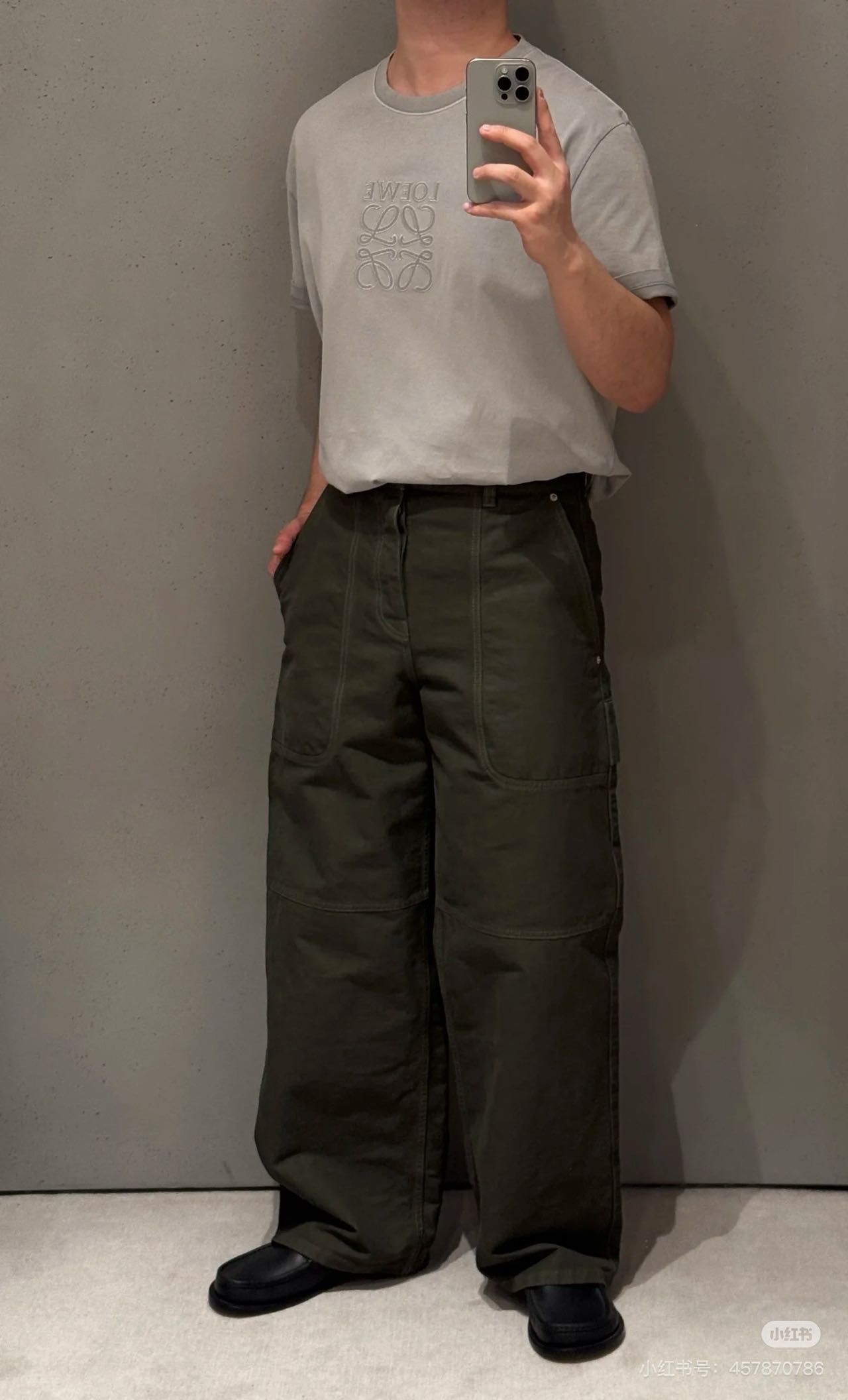 Loewe罗意威｜Anagram刺绣短袖(灰色、牛油果绿)