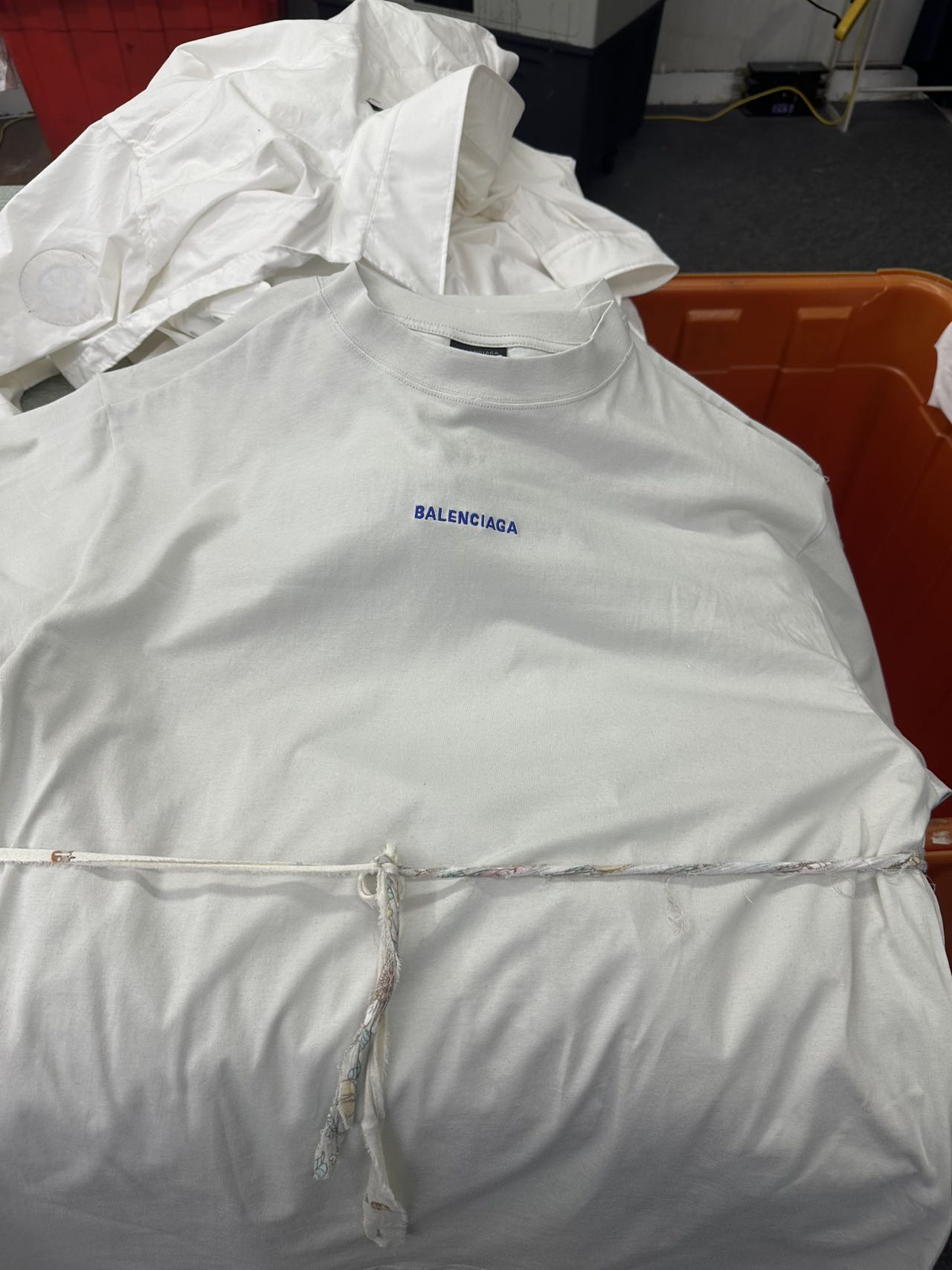 新款巴黎刺绣蓝字母 Balenciaga｜克莱因蓝前后刺绣字母T恤