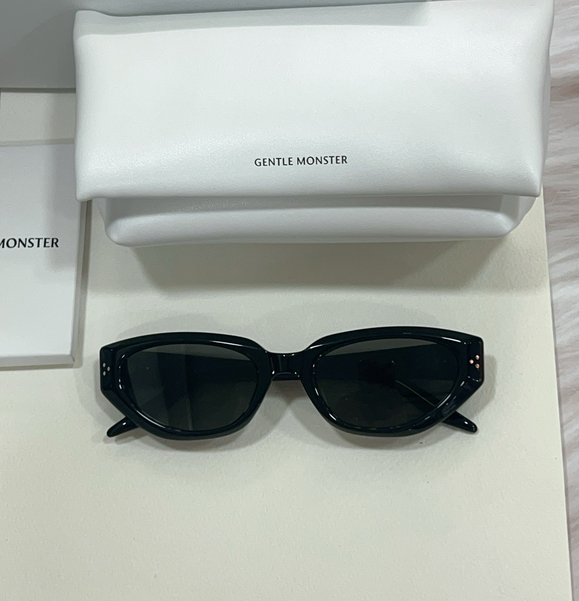 젠틀몬스터 선글라스 73961 Gentle Monster Sunglasses