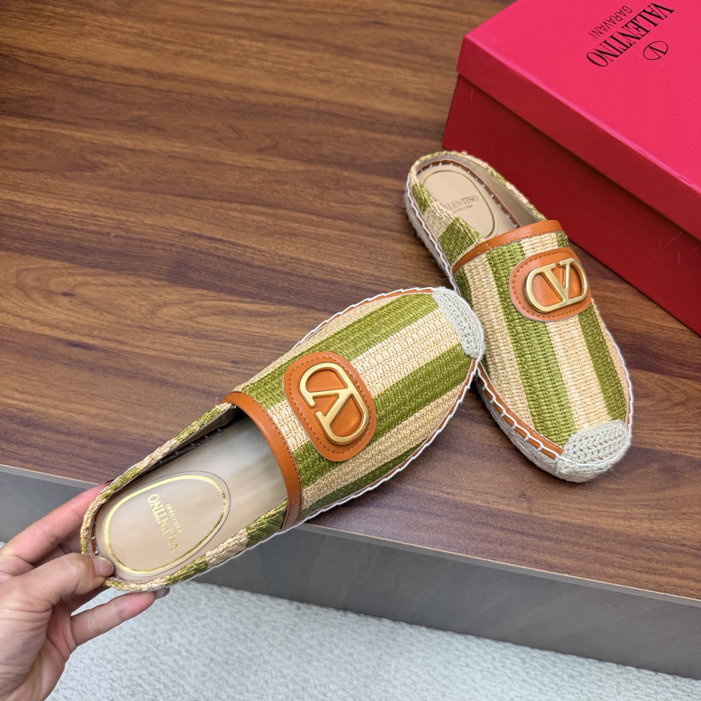 Valentino Mules